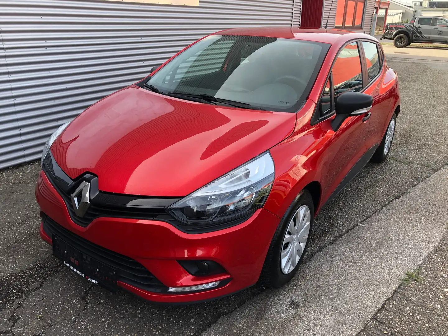 Renault Clio Clio Life 1,2 16V 75 Life#4 ZYLINDER#TOP ZUSTAND Rot - 1
