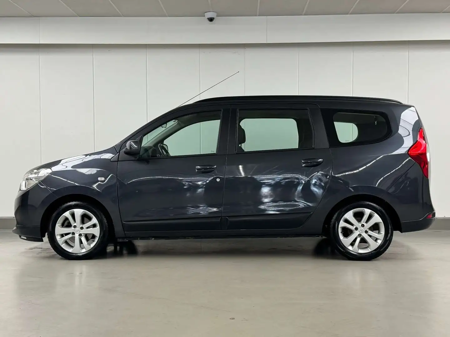 Dacia Lodgy 1.5 DCI 109CV  1ere MAIN  GPS RADAR CLIM Gris - 2