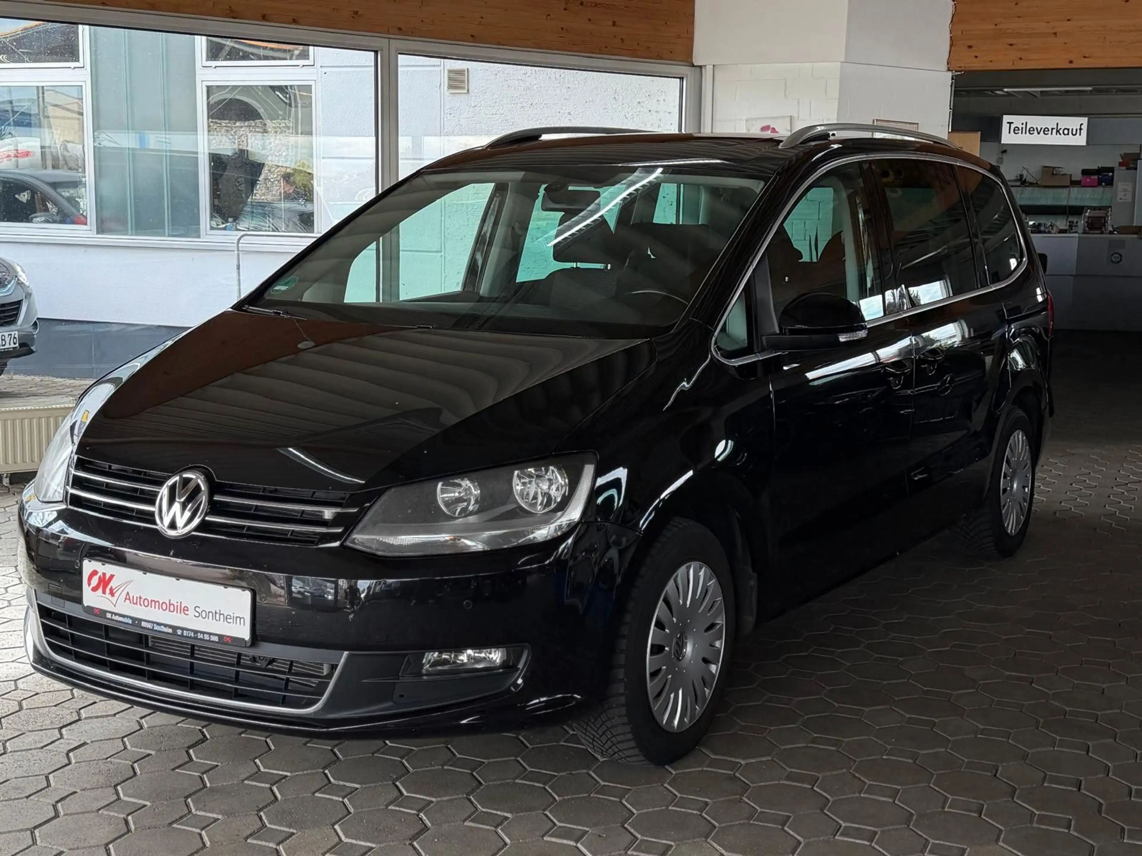Volkswagen Sharan BMT*SHZ*PDC*Temp*Pano*Nav*7Sitzer