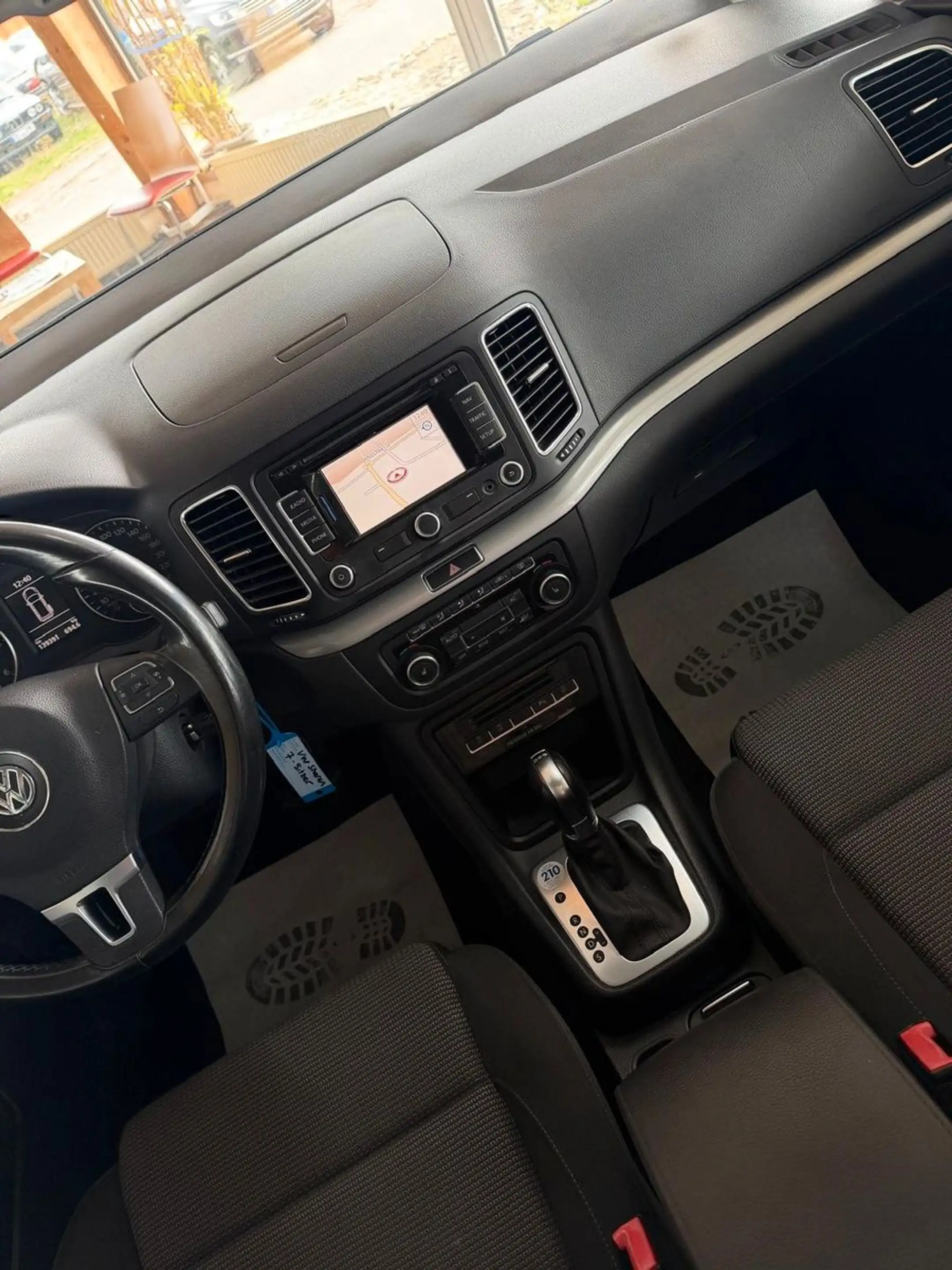 Volkswagen Sharan BMT*SHZ*PDC*Temp*Pano*Nav*7Sitzer — photo 12
