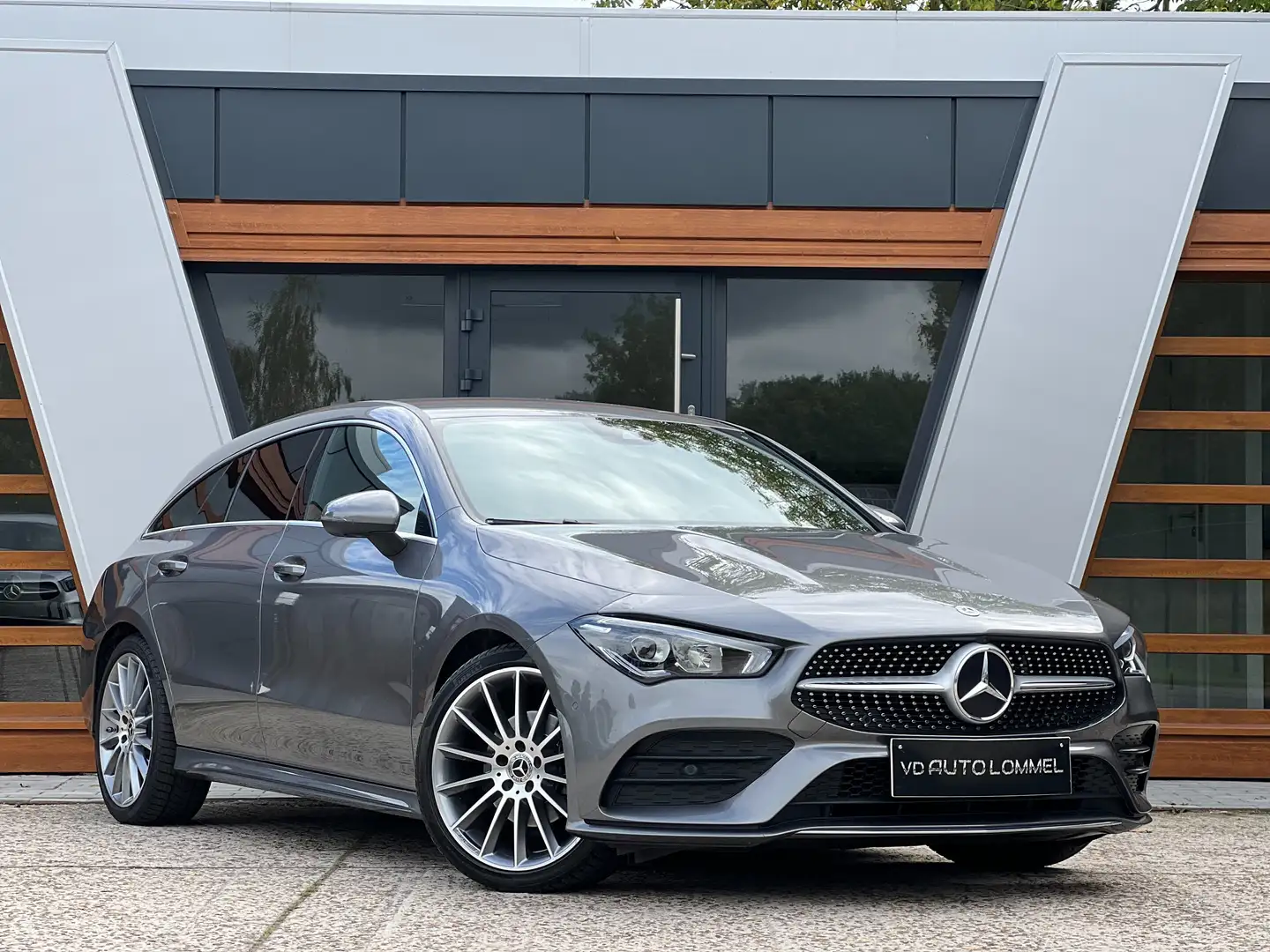 Mercedes-Benz CLA 200 AMG - AUTOMAAT- LED - 360°CAMERA - GARANTIE Gris - 1