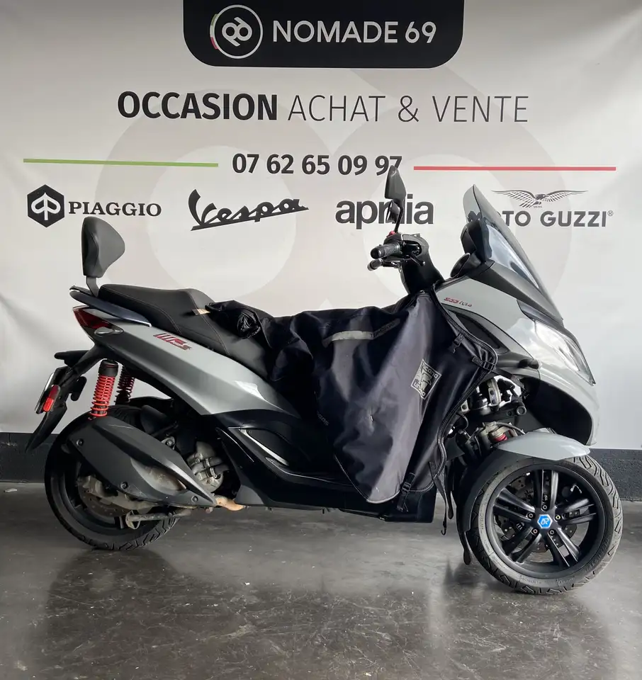 Piaggio MP3 300