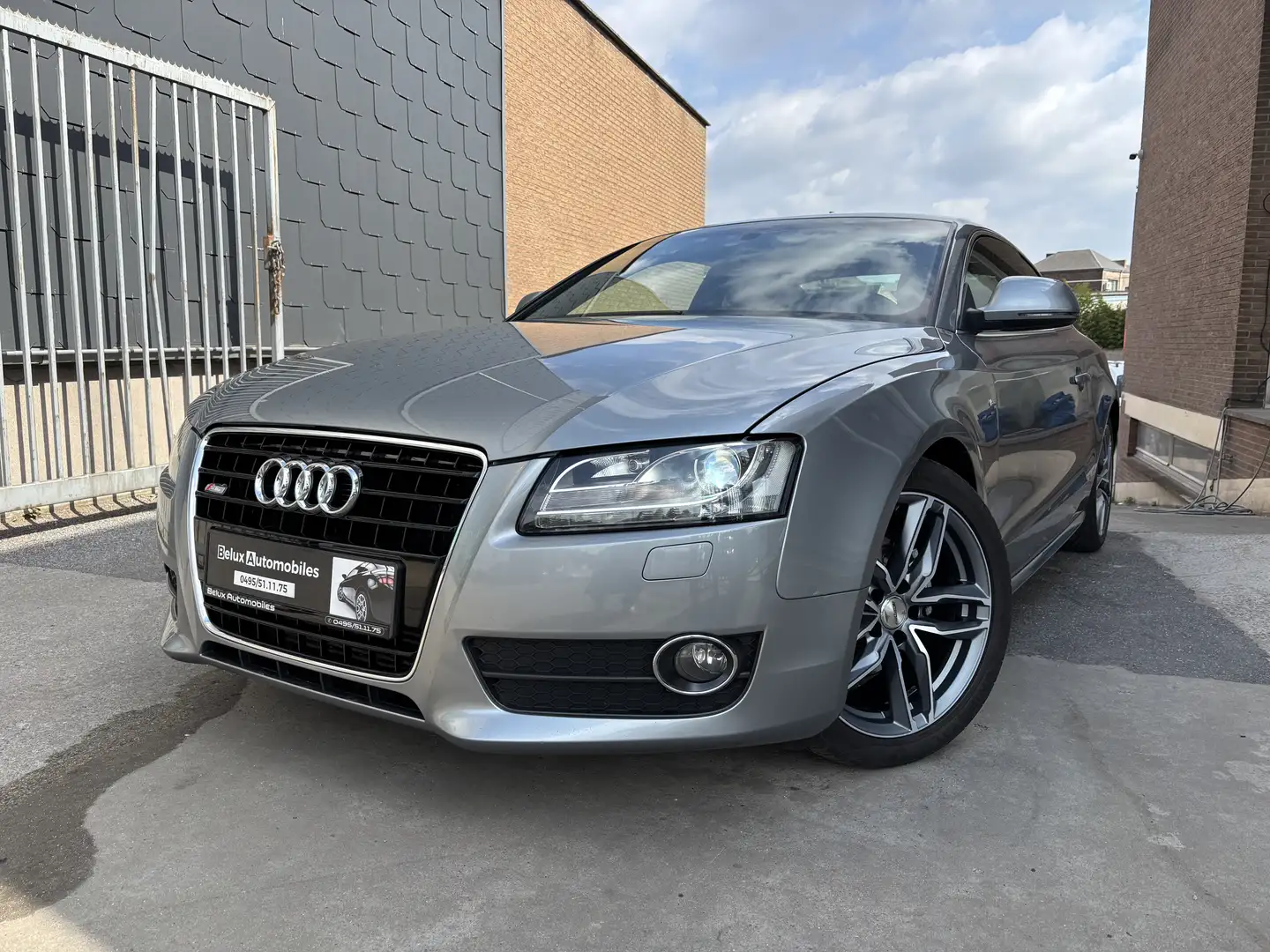 Audi A5 Coupé 1.8 TFSI S line//Etat strictement neuf!!!! Gris - 1
