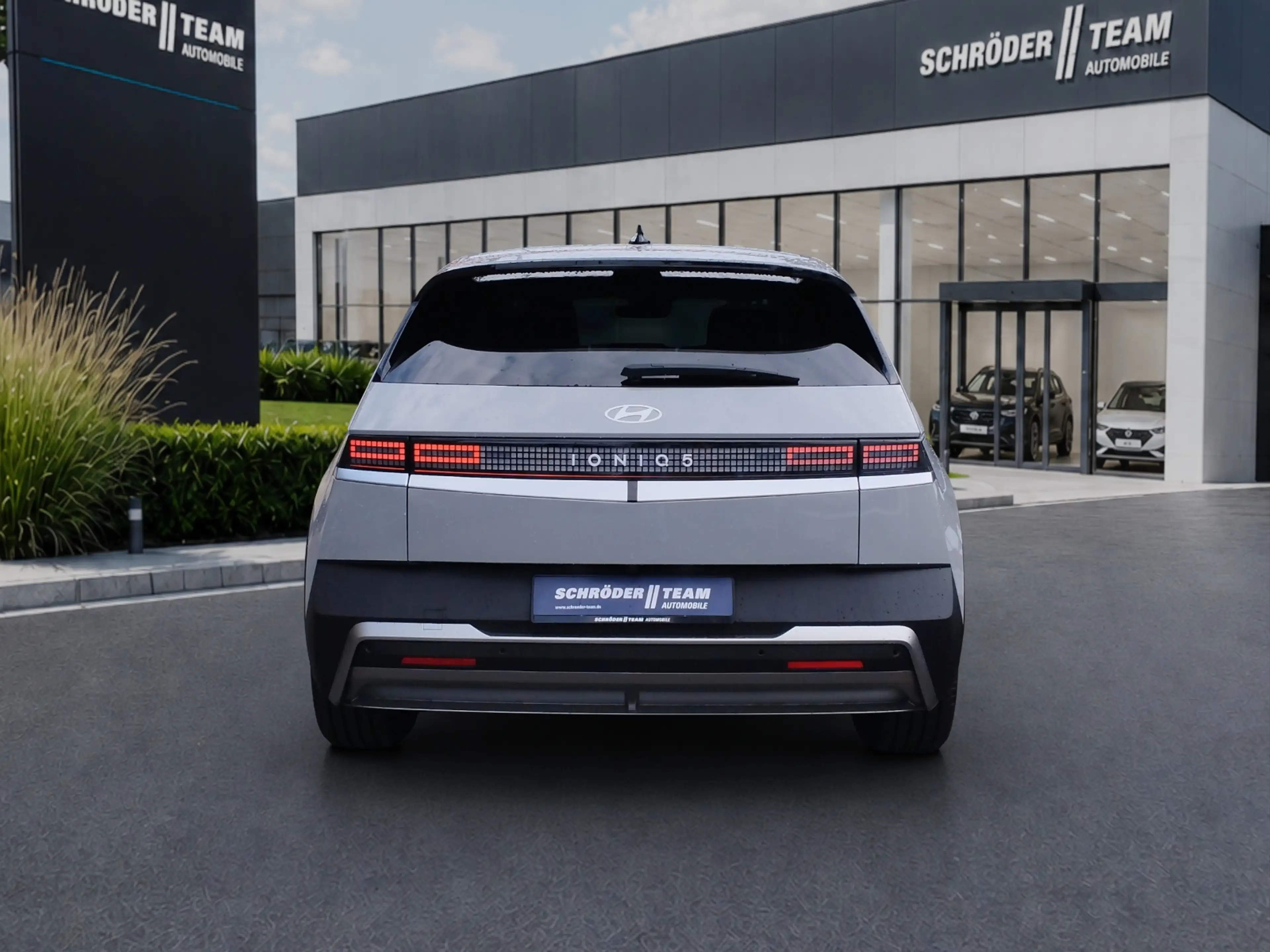 Hyundai IONIQ 5 84 kWh CENTRIQ LED-Paket/99,9% SOH — photo 5