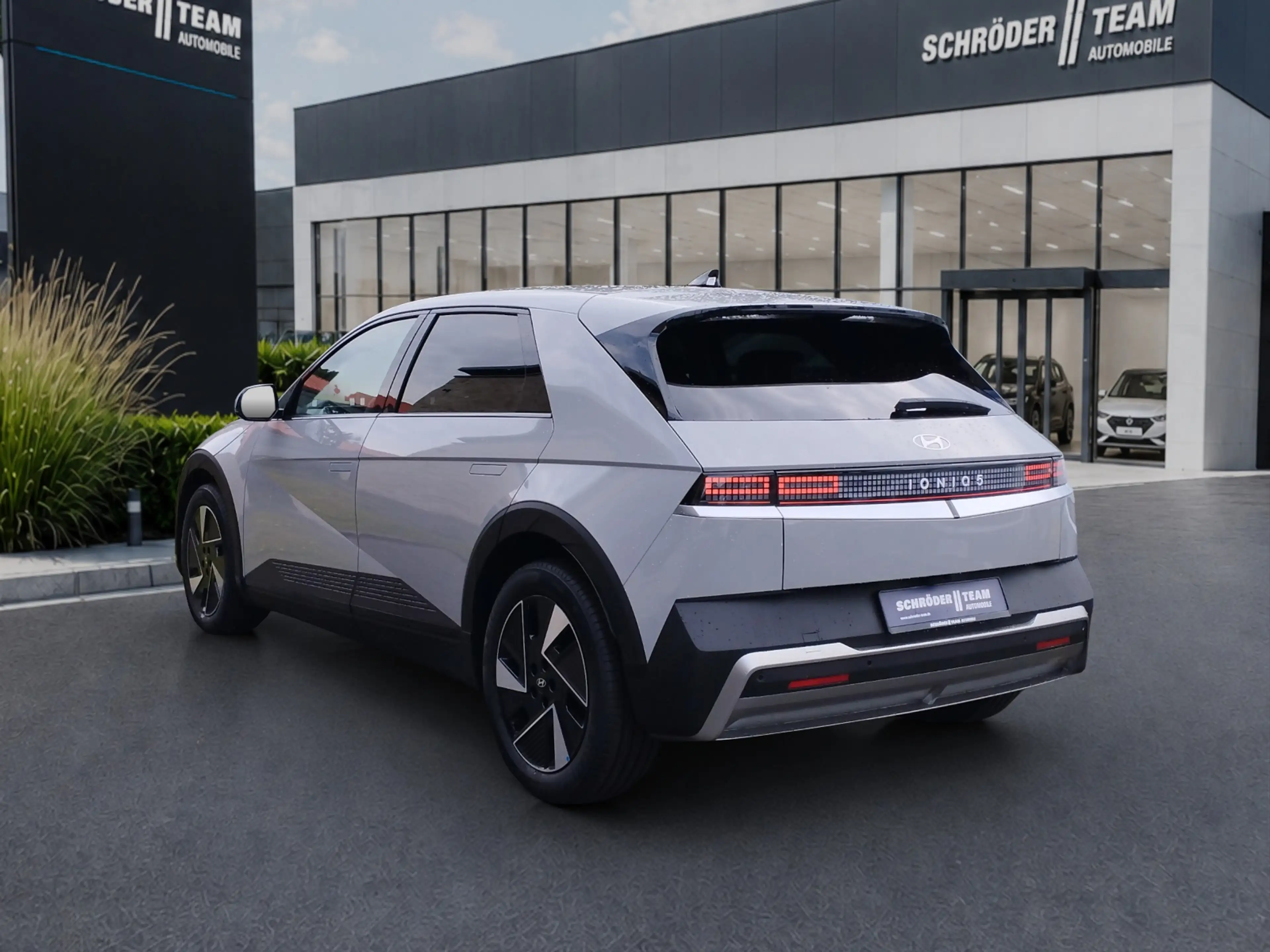 Hyundai IONIQ 5 84 kWh CENTRIQ LED-Paket/99,9% SOH — photo 4