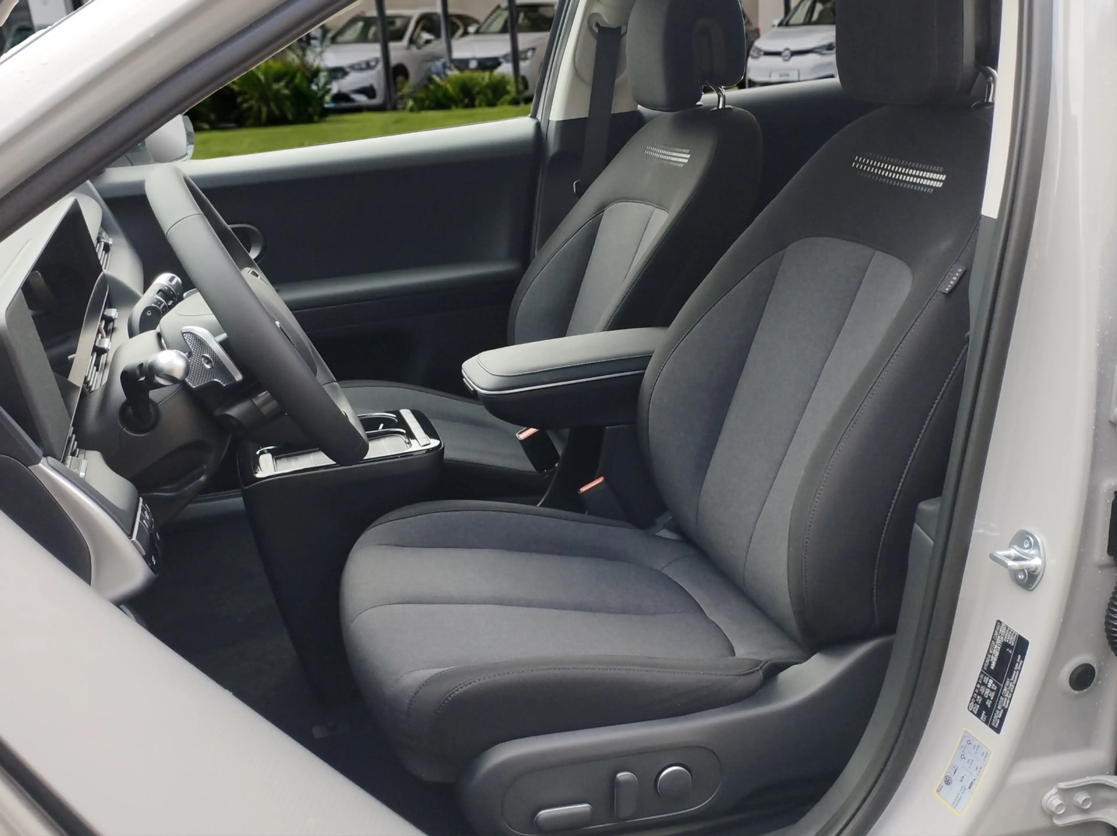 Hyundai IONIQ 5 84 kWh CENTRIQ LED-Paket/99,9% SOH — photo 6