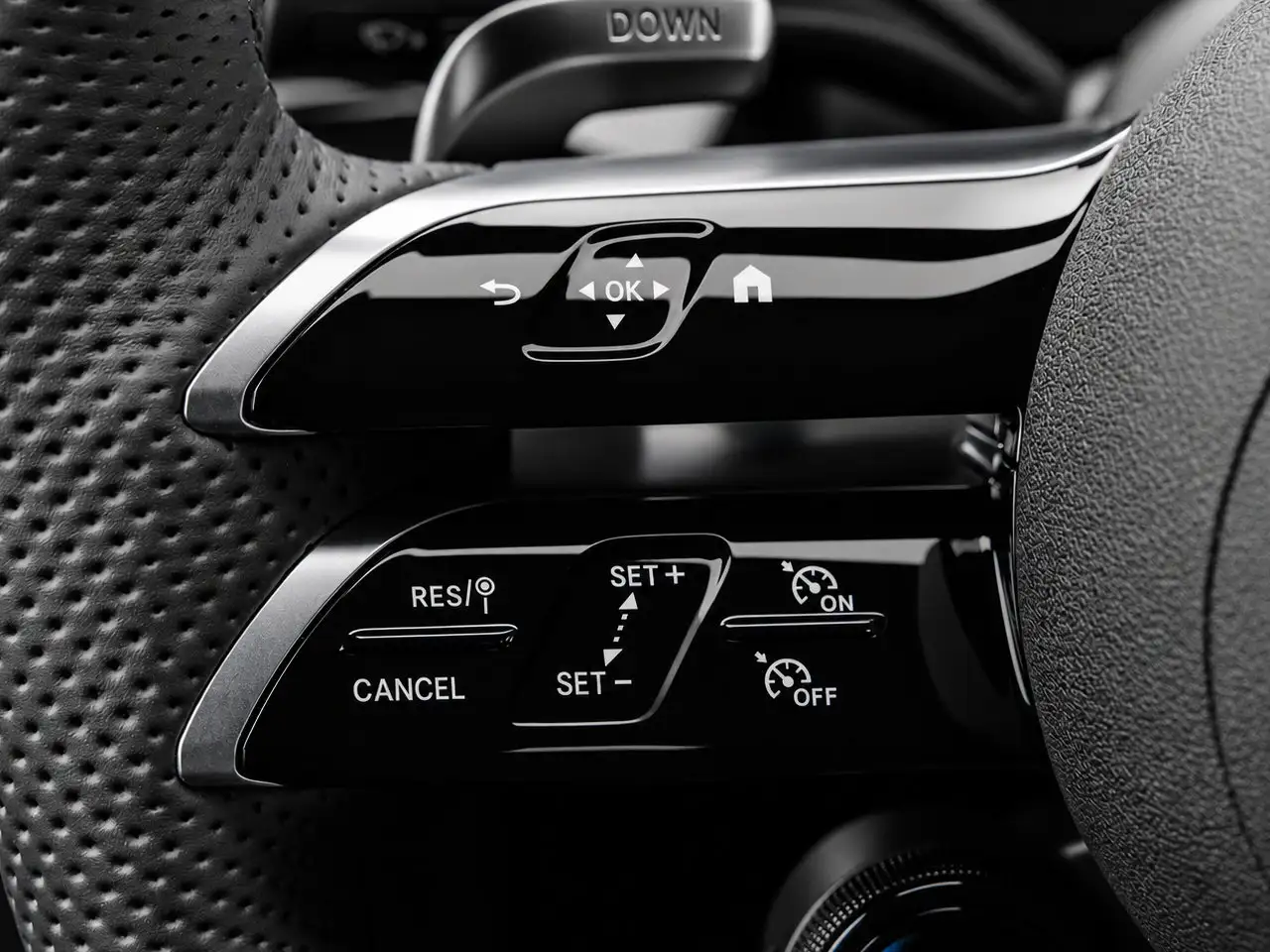 Mercedes-Benz CLA снимка Mercedes-Benz CLA