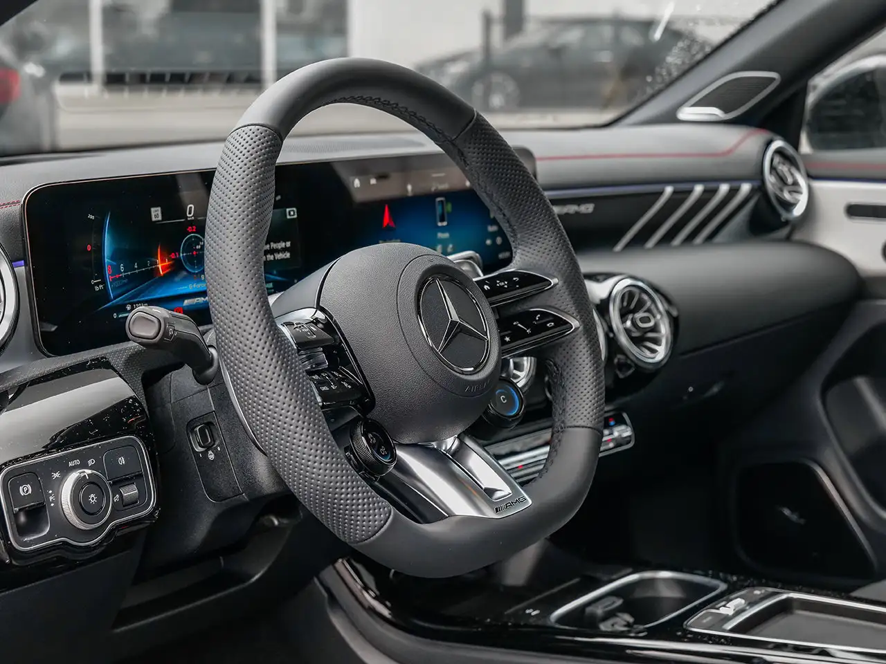 Mercedes-Benz CLA снимка Mercedes-Benz CLA