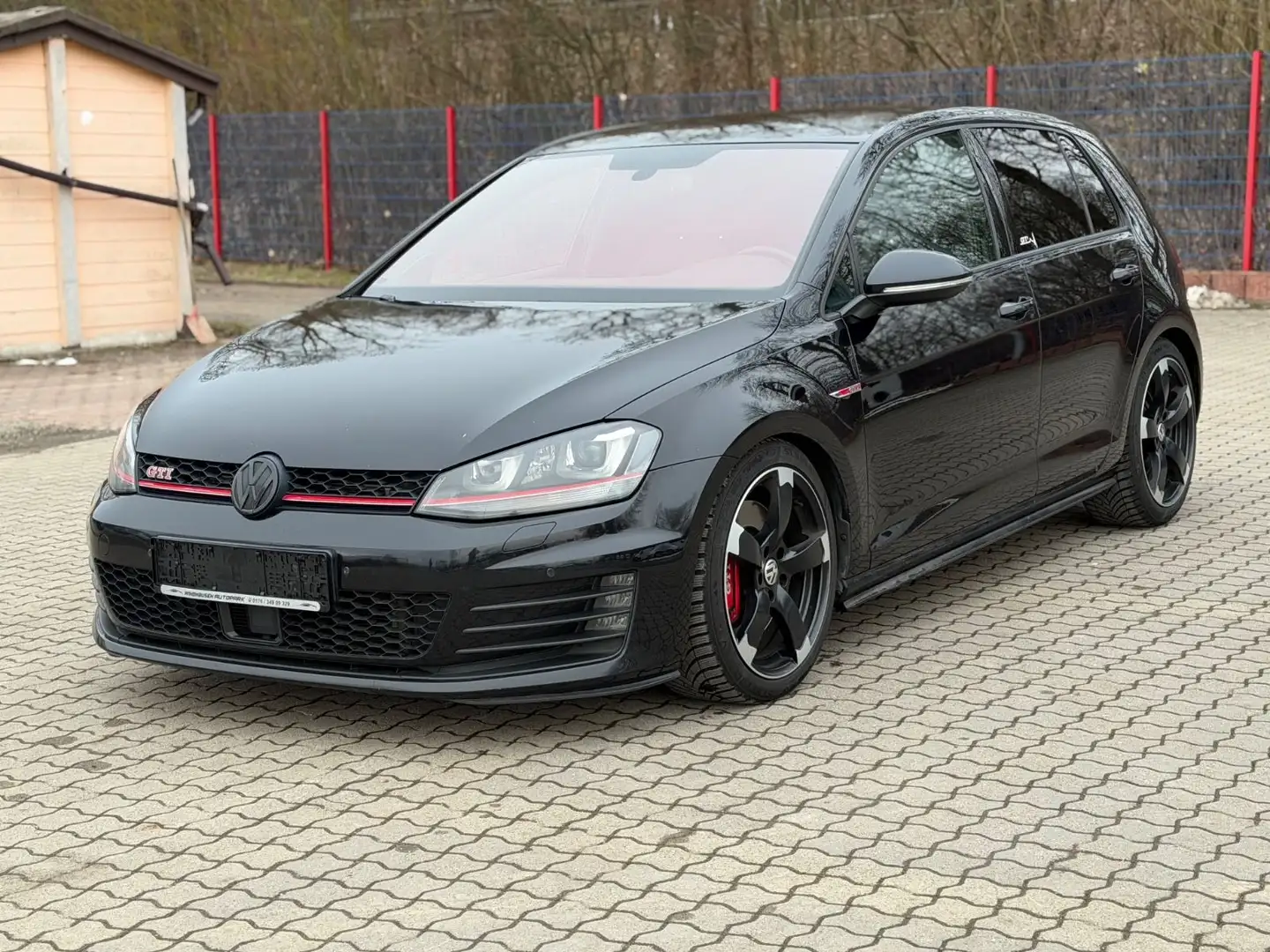Volkswagen Golf 7 / 2.0 TSI DSG GTI Performance*1 HAND Noir - 2