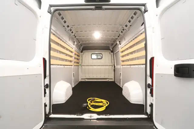 Fiat Ducato view 3