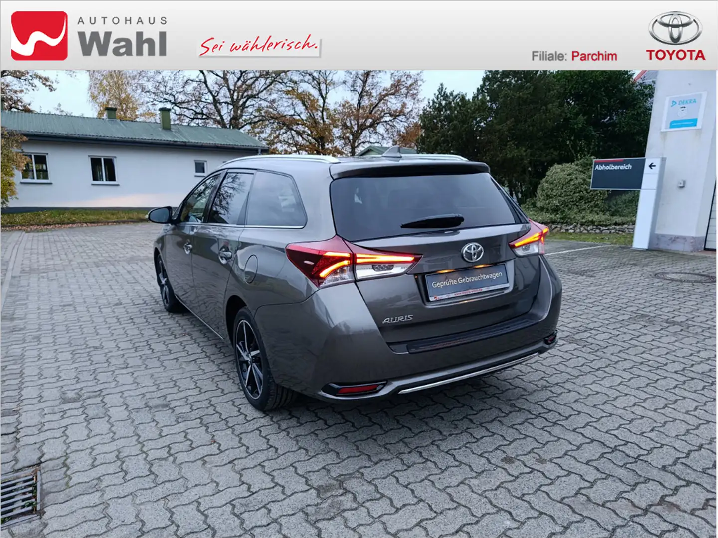 Toyota Auris Touring Sports 1.2 Team D Grau - 2