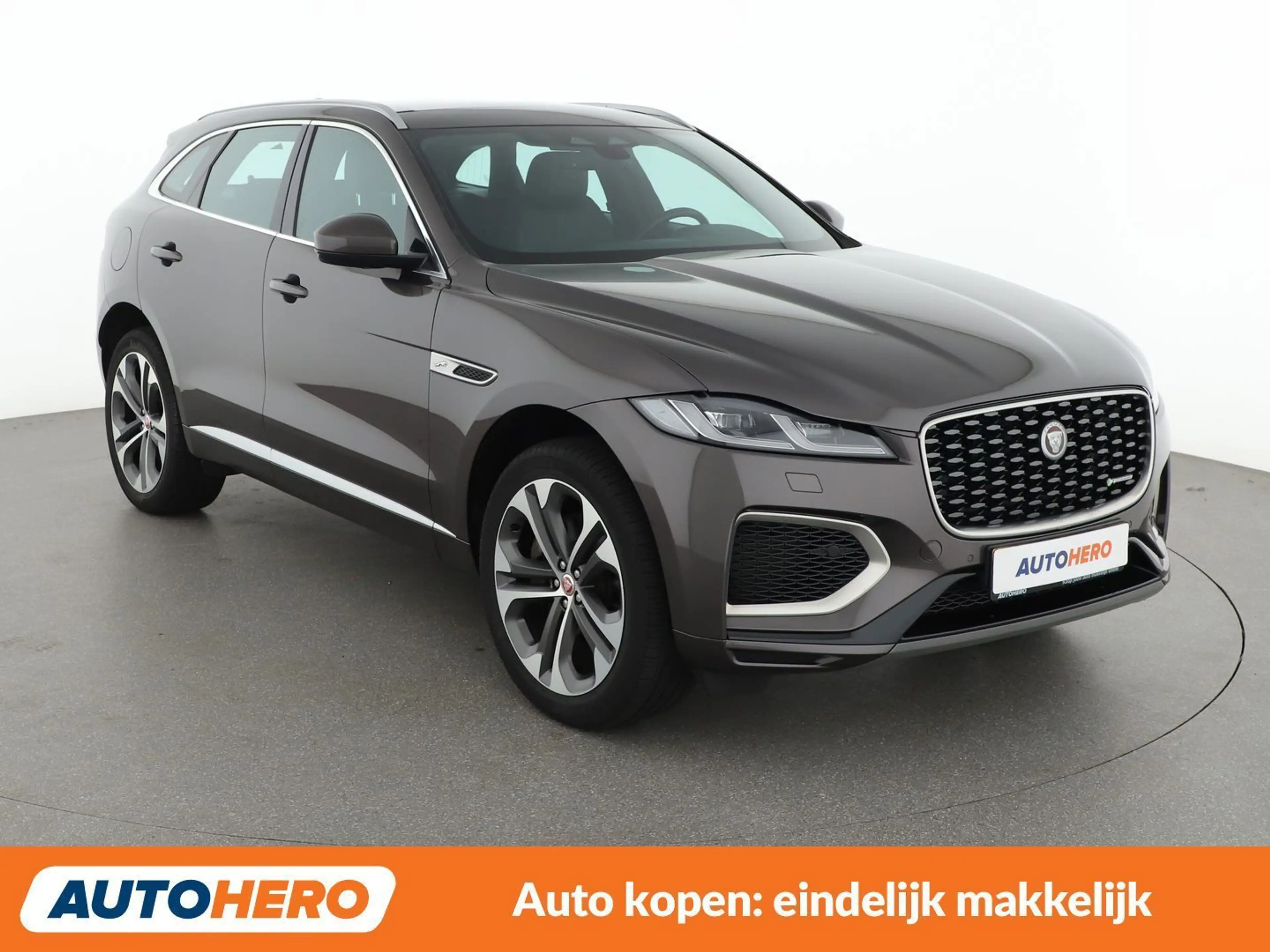 Jaguar F-Pace P400e Plug-in Hybrid R-Dynamic SE AWD — photo 8
