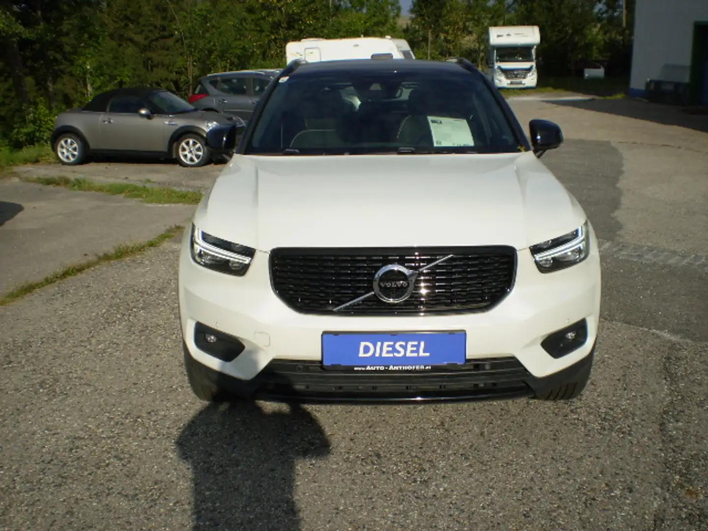Volvo XC40 R Design AWD Diesel Weiß - 2