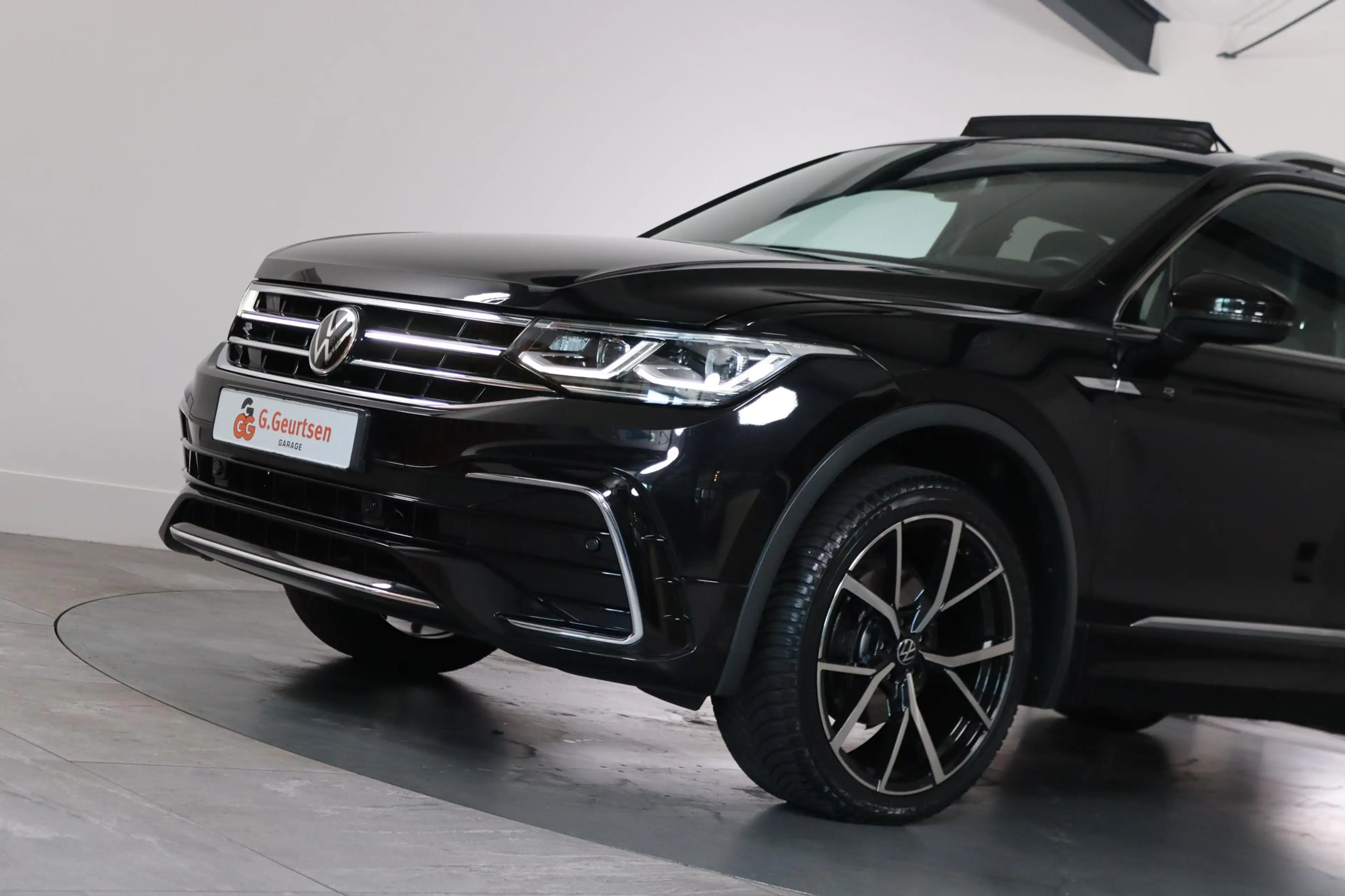 Volkswagen Tiguan Allspace 1.5 TSI R-Line Business+ 7-Persoons Panoramadak, I — photo 11