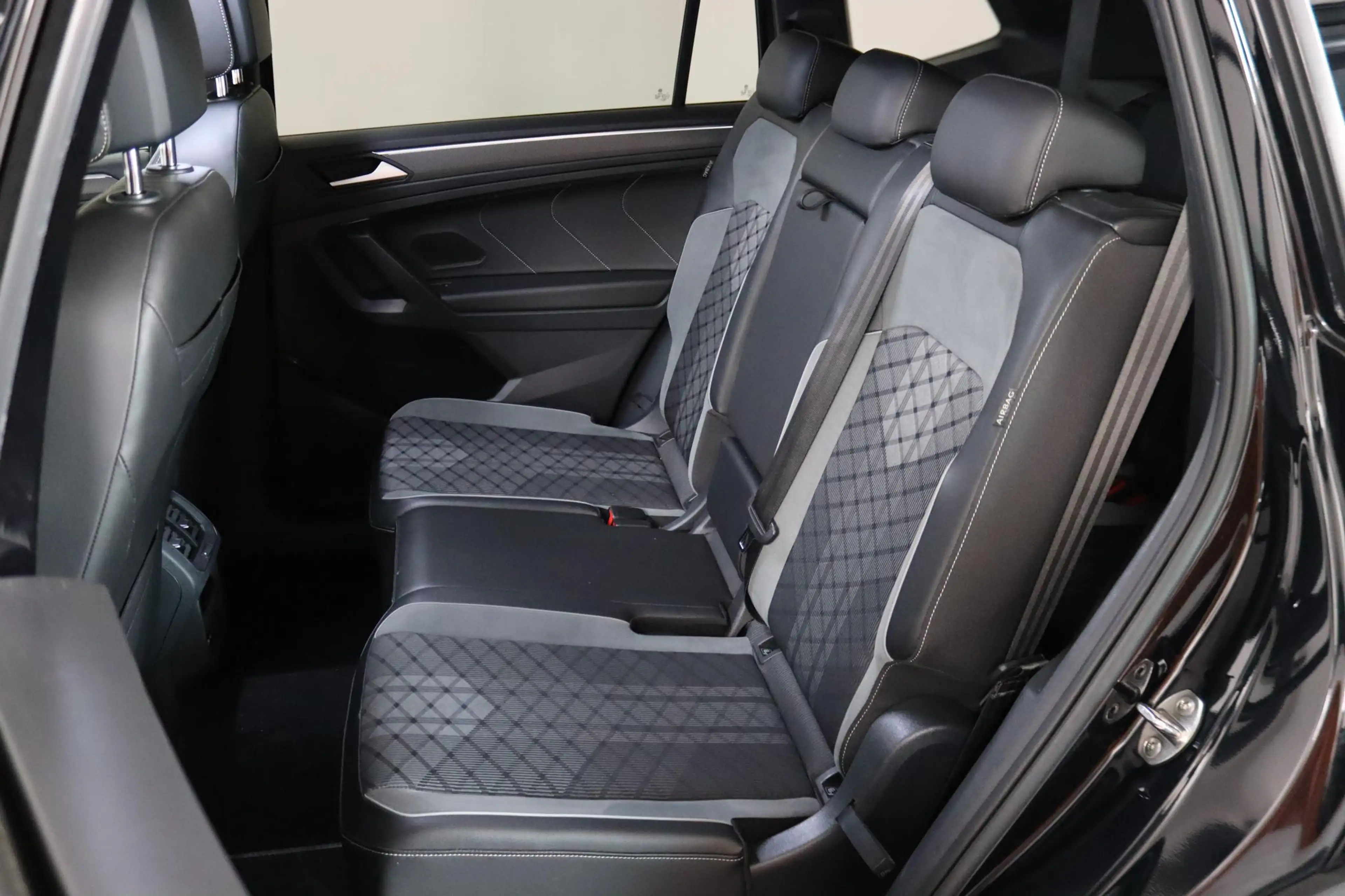 Volkswagen Tiguan Allspace 1.5 TSI R-Line Business+ 7-Persoons Panoramadak, I — photo 5
