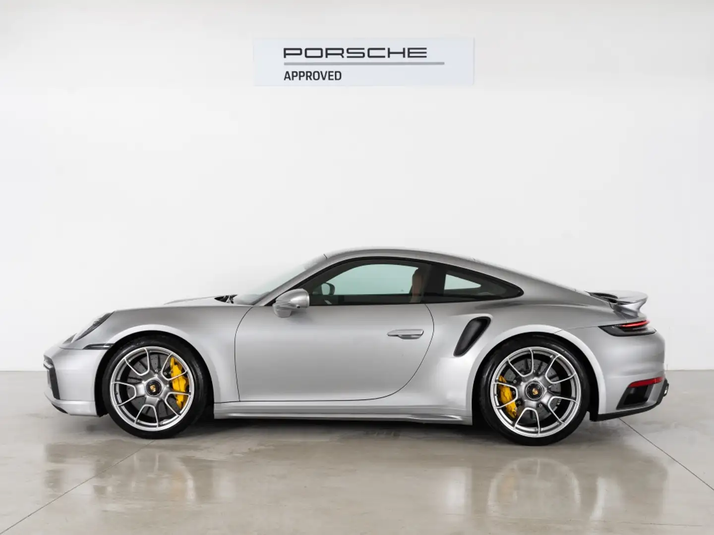 Porsche 992 Turbo S Coupé PDK Gris - 2