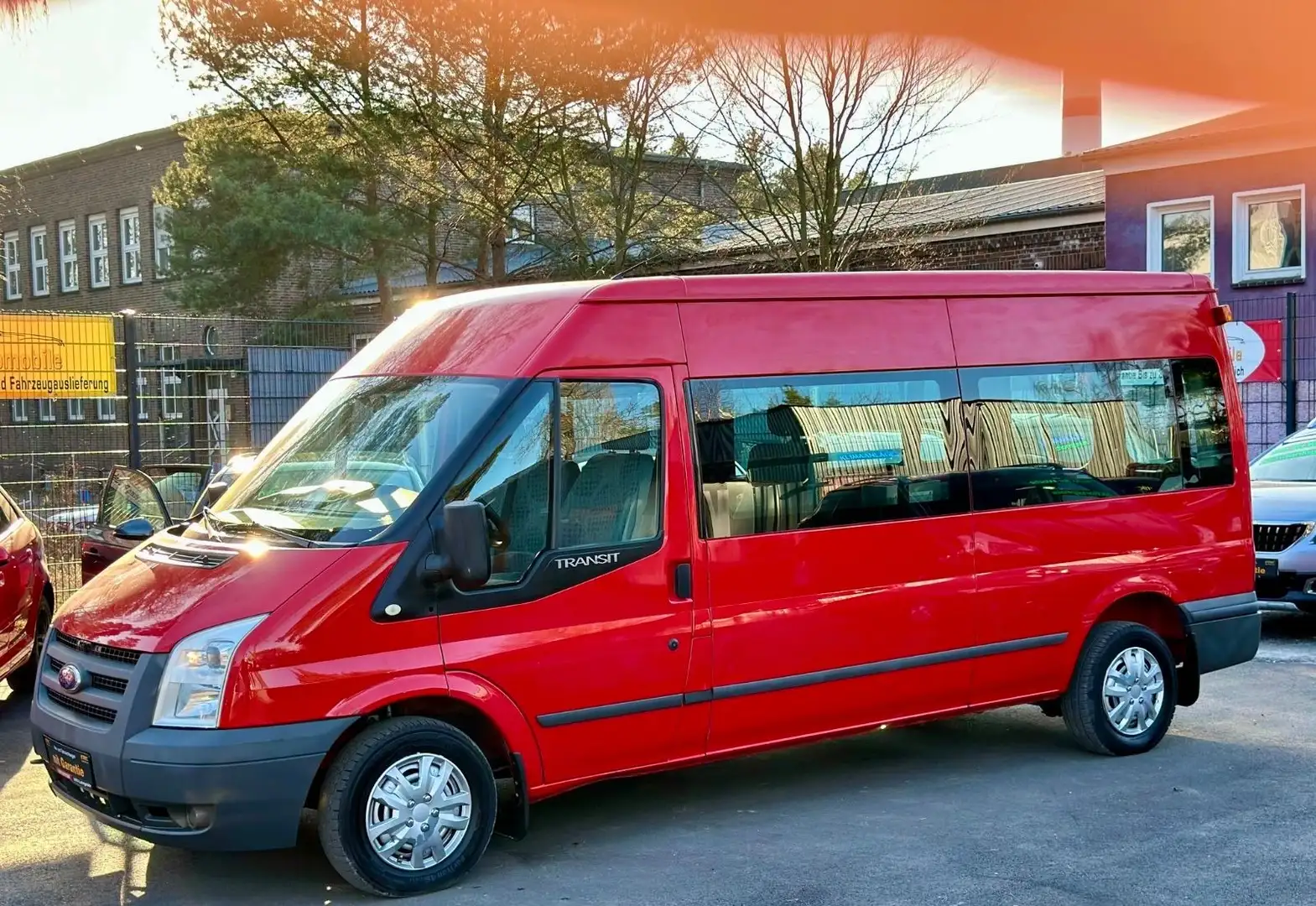 Ford Transit Kombi FT 300 L. Neue TÜV Rot - 1