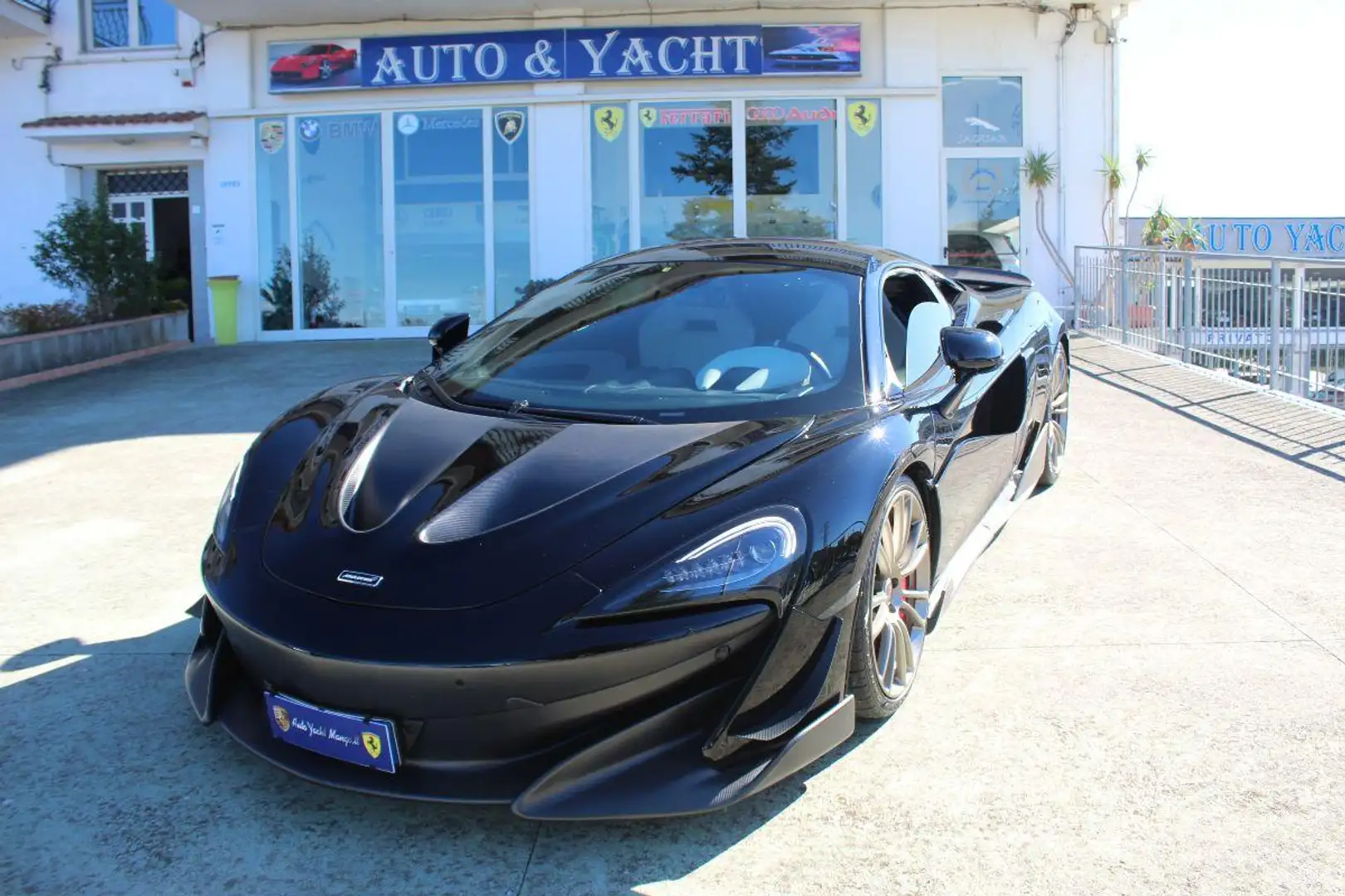 McLaren 570S Allestimento 600LT Nero - 1