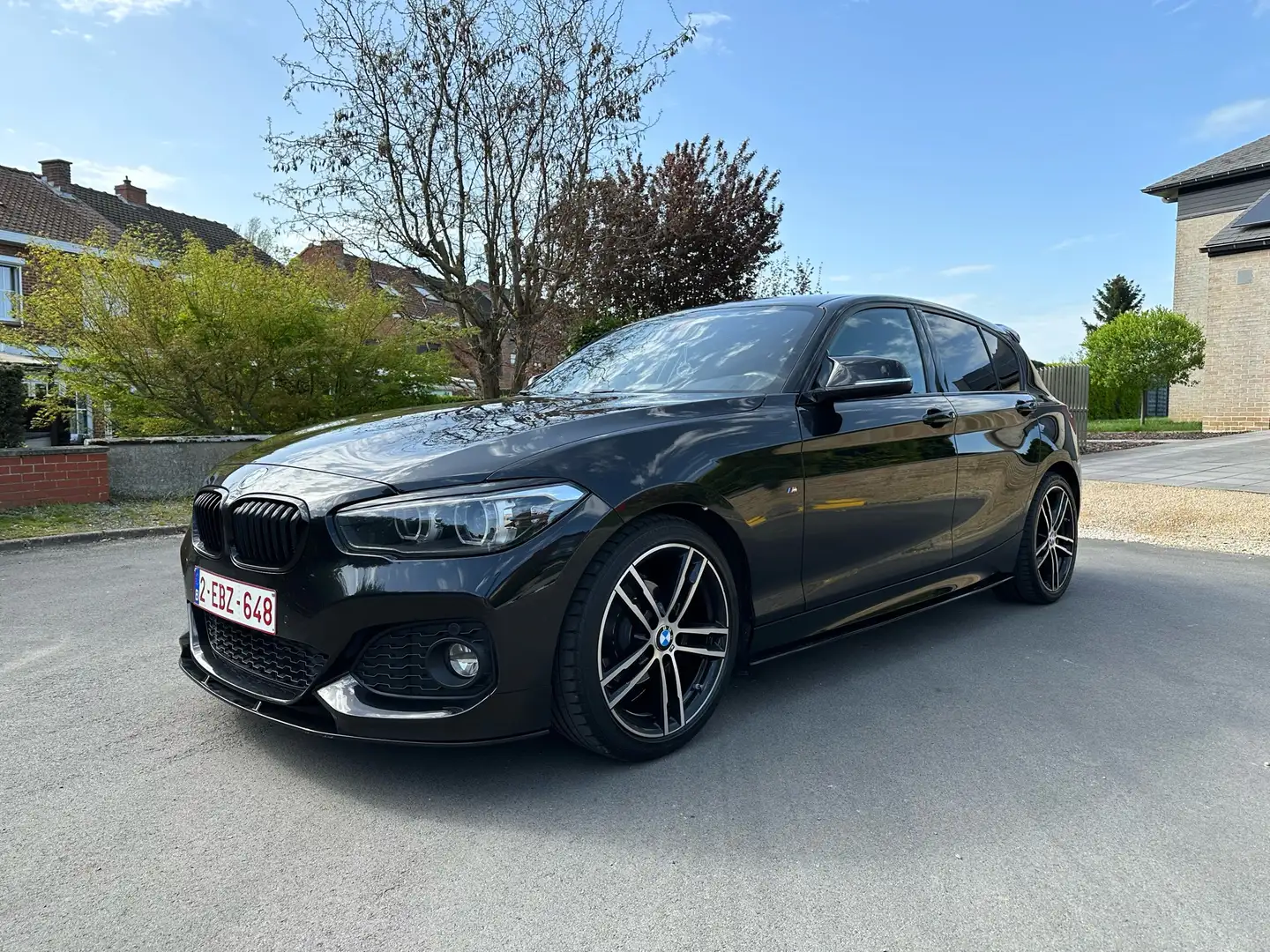 BMW 118 118i 136 ch M Sport Noir - 1