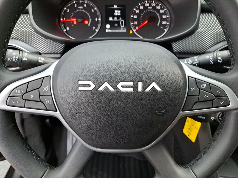 Dacia Jogger TCe 110 Expression RFK SHZ LED — photo 14