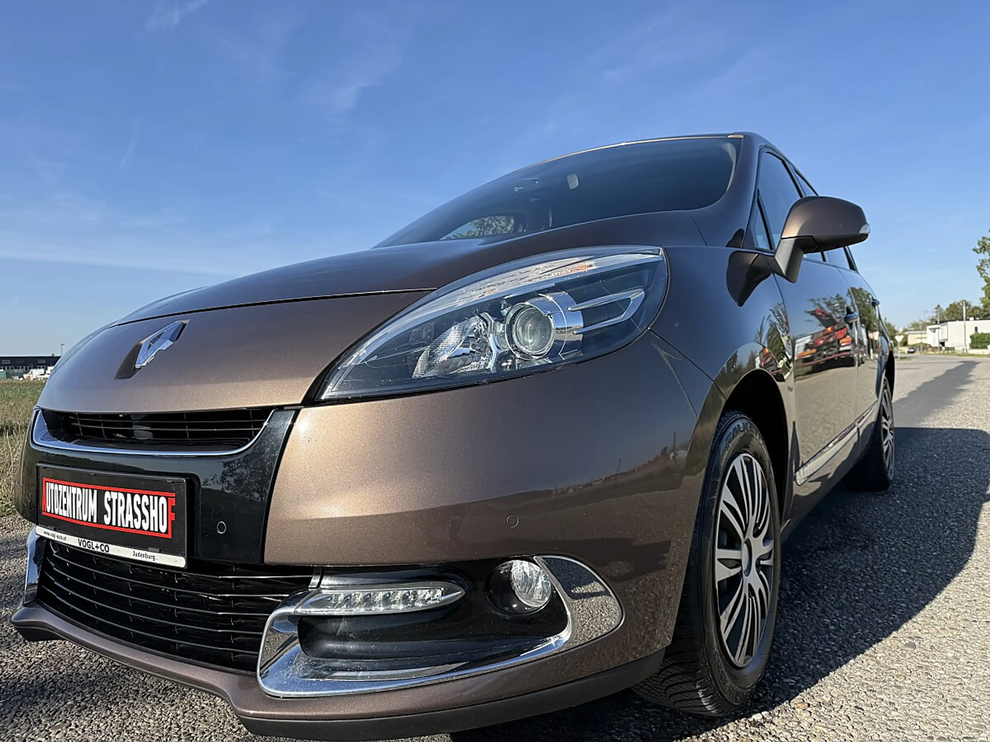 Renault Scenic Scénic dCi 110 EDC Privilège — photo 4