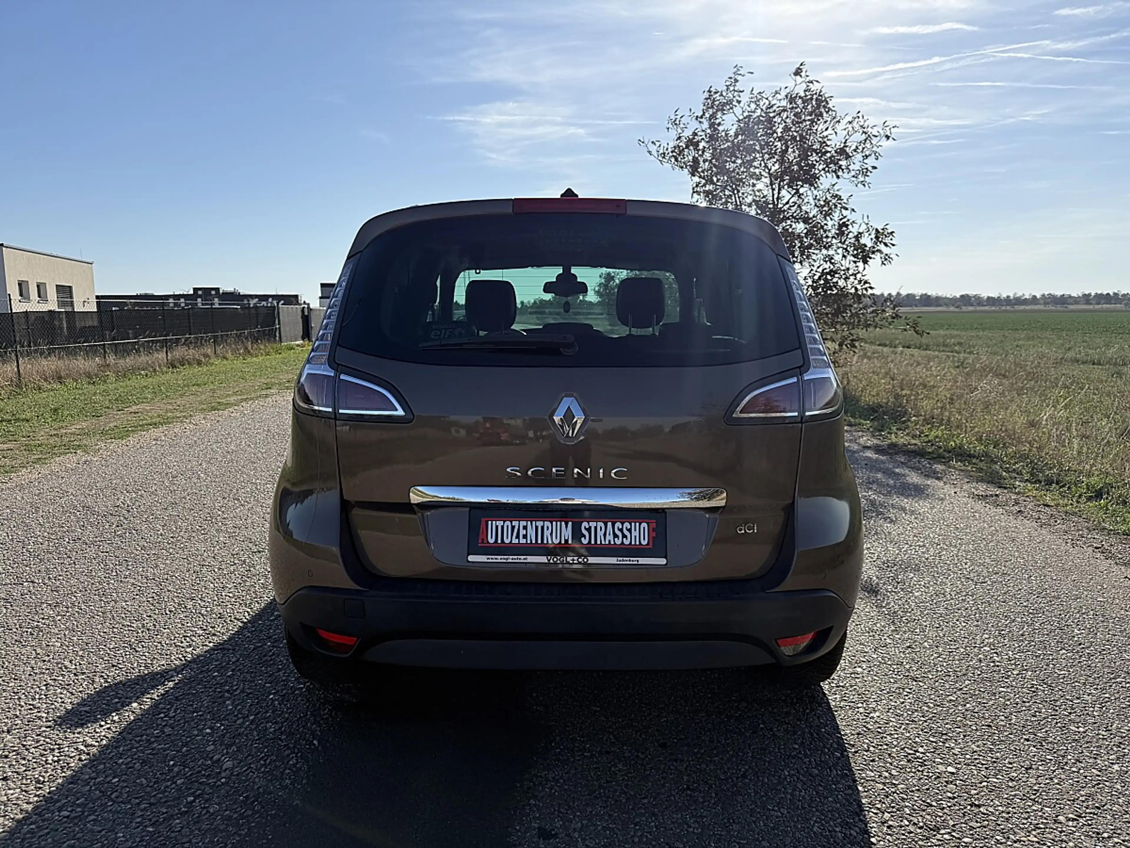 Renault Scenic Scénic dCi 110 EDC Privilège — photo 7
