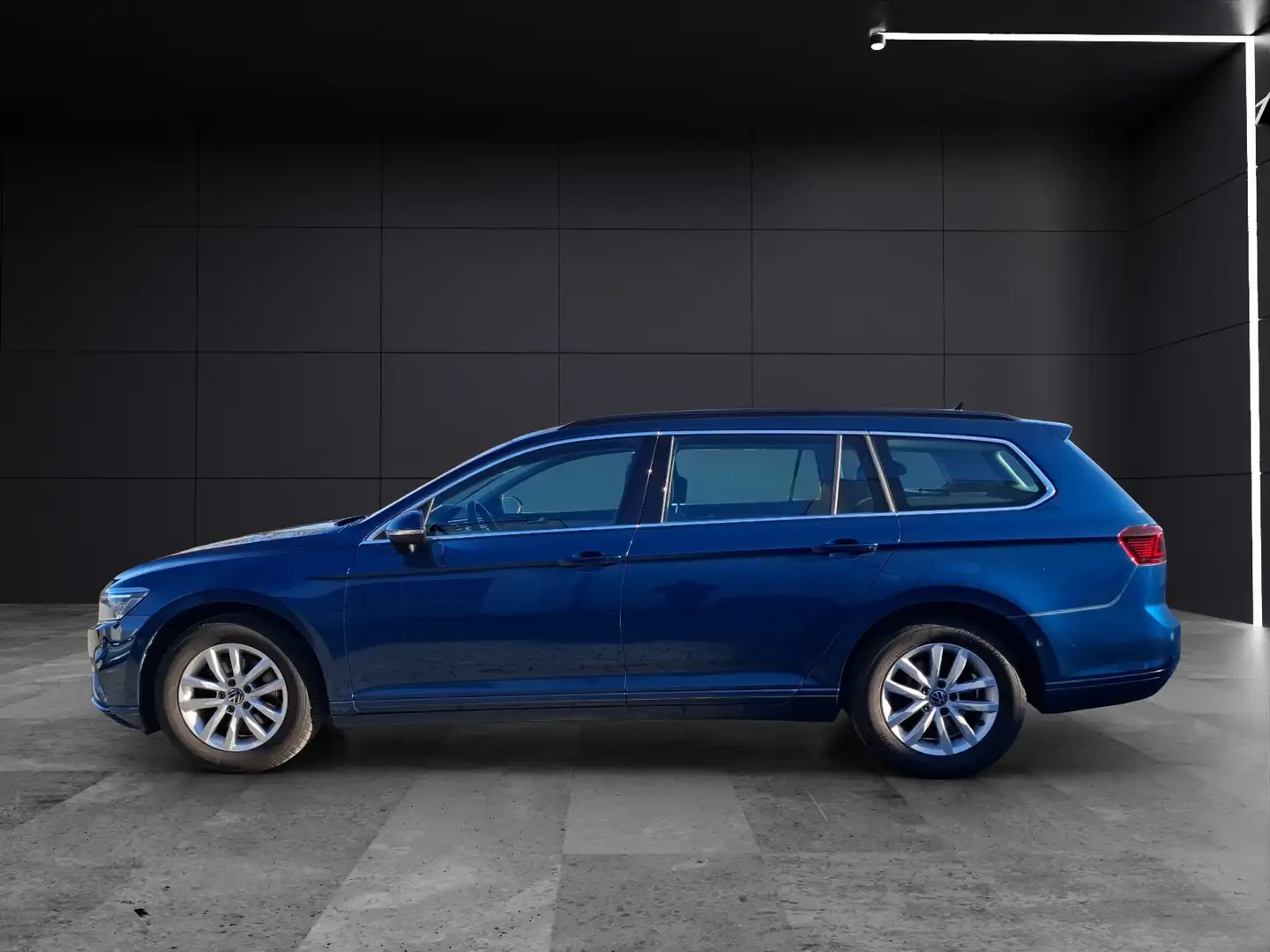 Volkswagen Passat Variant TSI Business DSG Matrix Navi ACC RFK SH Blau - 2
