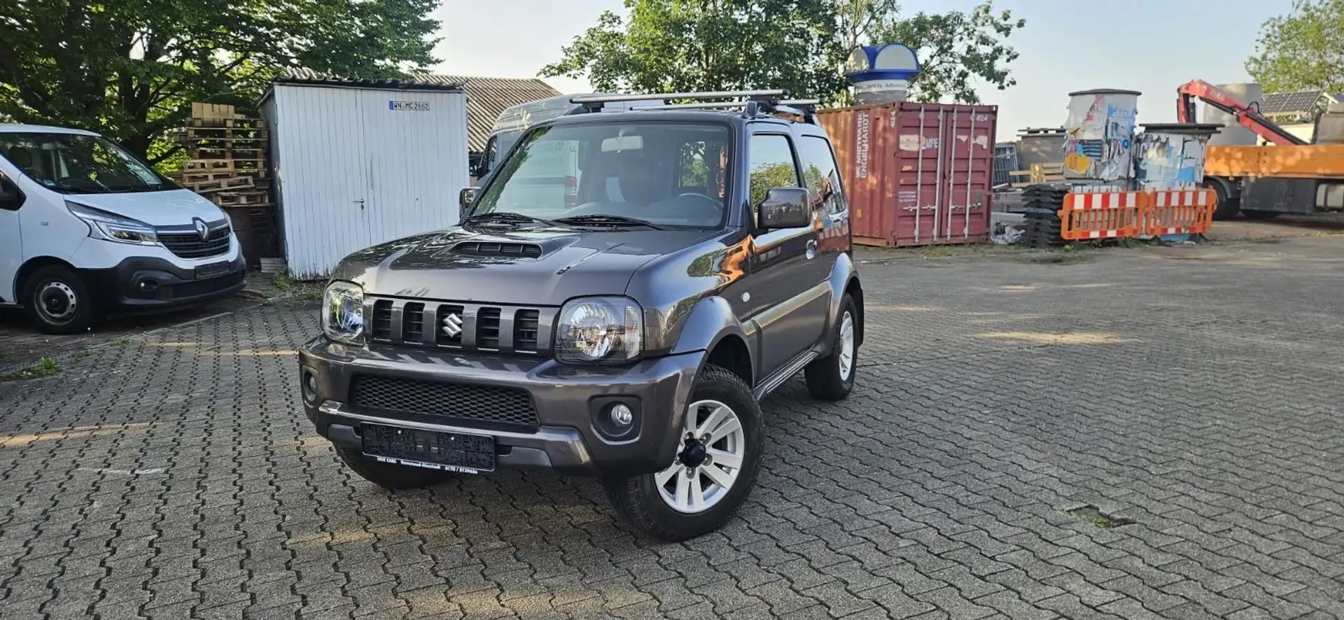 Suzuki Jimny Style Lim. Schwarz - 1