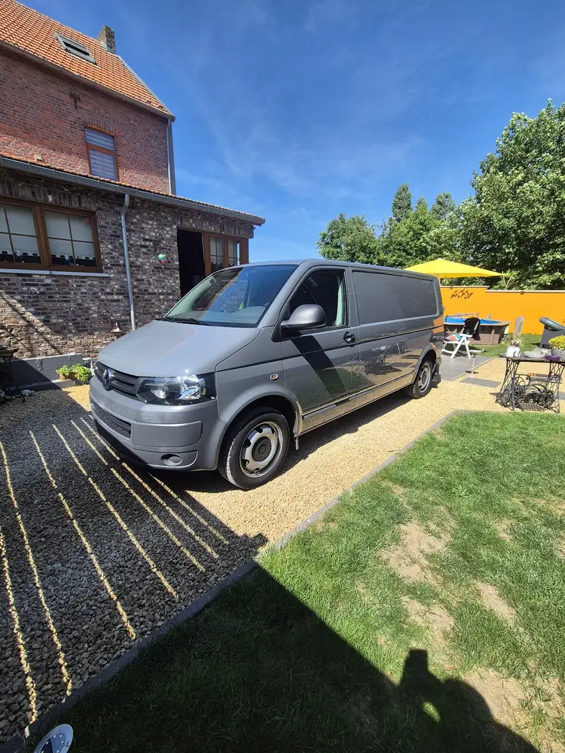 Volkswagen T5 - 1