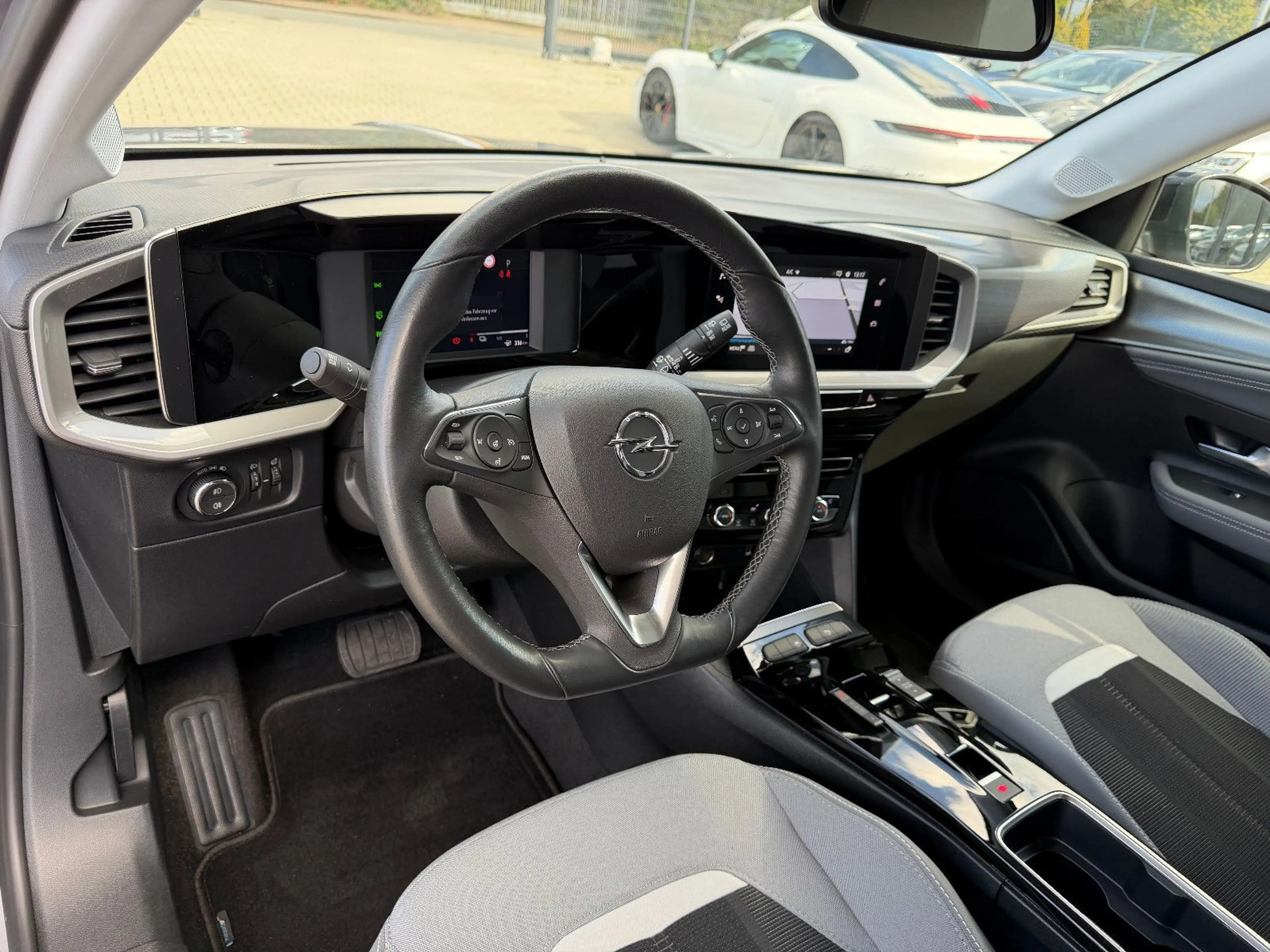 Opel Mokka-E Elegance LED Kamera SHZ PDC Navi — photo 14