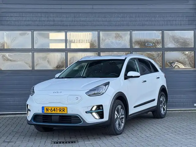 Kia e-Niro DYNAMICPLUSLINE 64 KWH I TREKHAAK I 100% SOH I 3-F