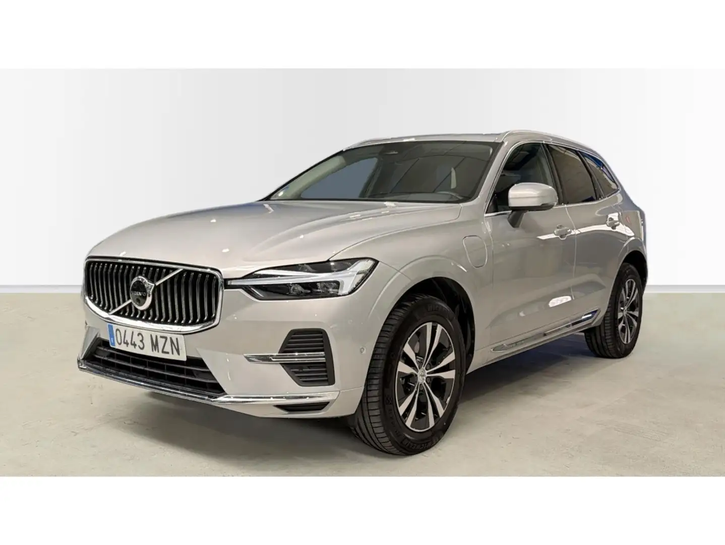 Volvo XC60 T6 Recharge Core Plateado - 1