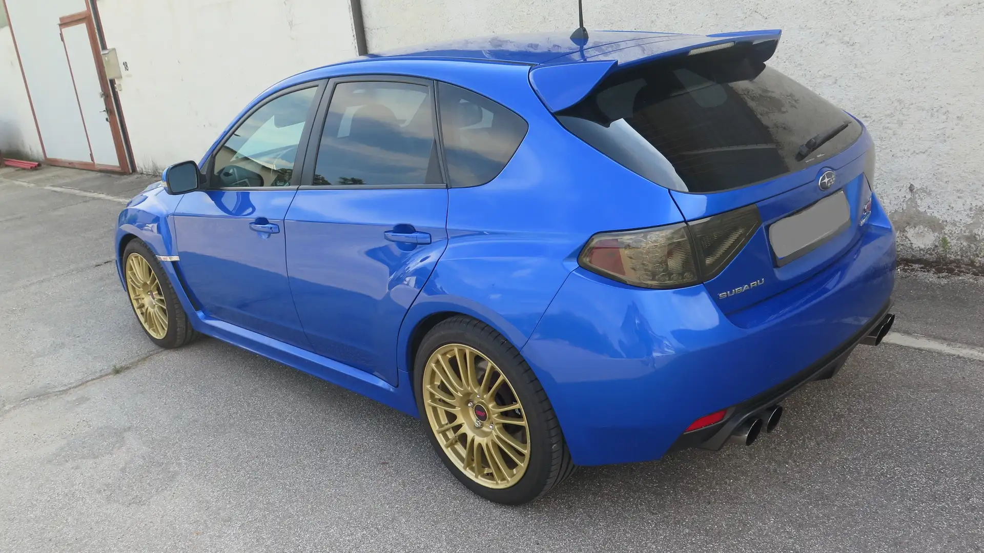 Subaru Impreza STI Modrá - 2