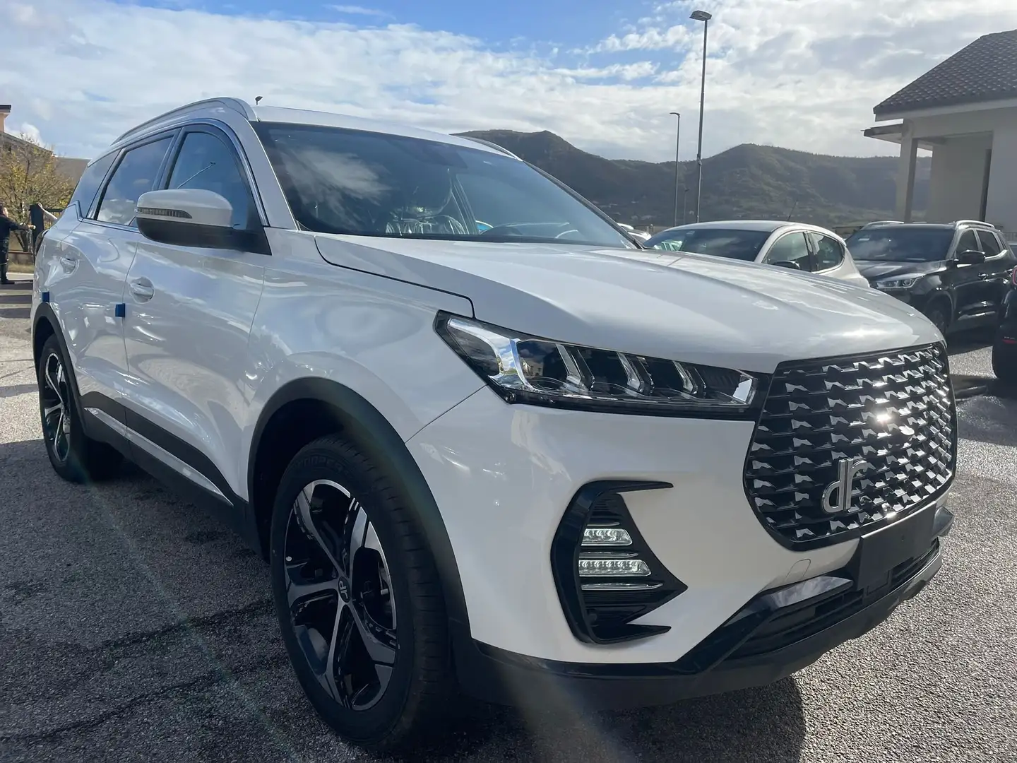 DR Automobiles DR6.0 1.5 TURBO BI-FUEL 154CV Weiß - 1