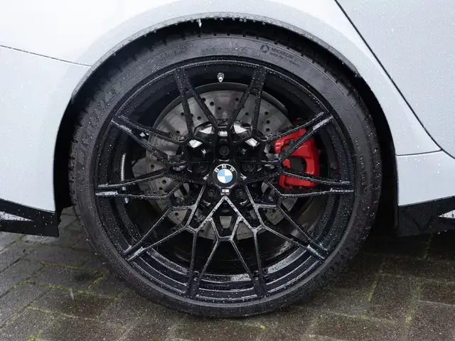 BMW M3 view 5