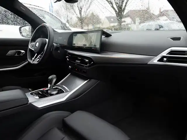 BMW M3 view 8