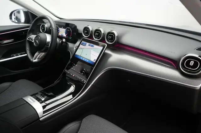 Mercedes-Benz C-Class view 8