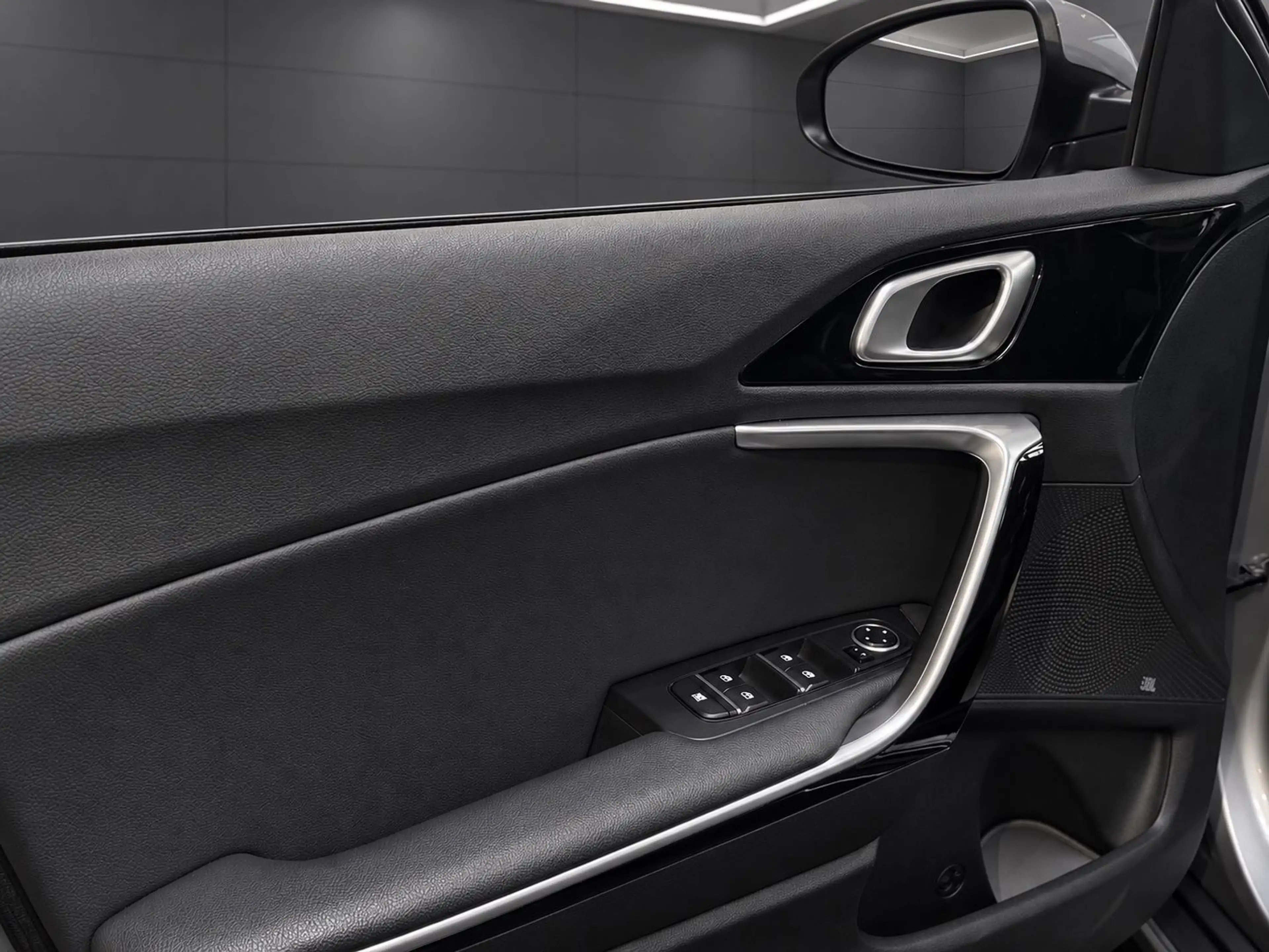 Kia XCeed JBL Sound Edition — photo 11