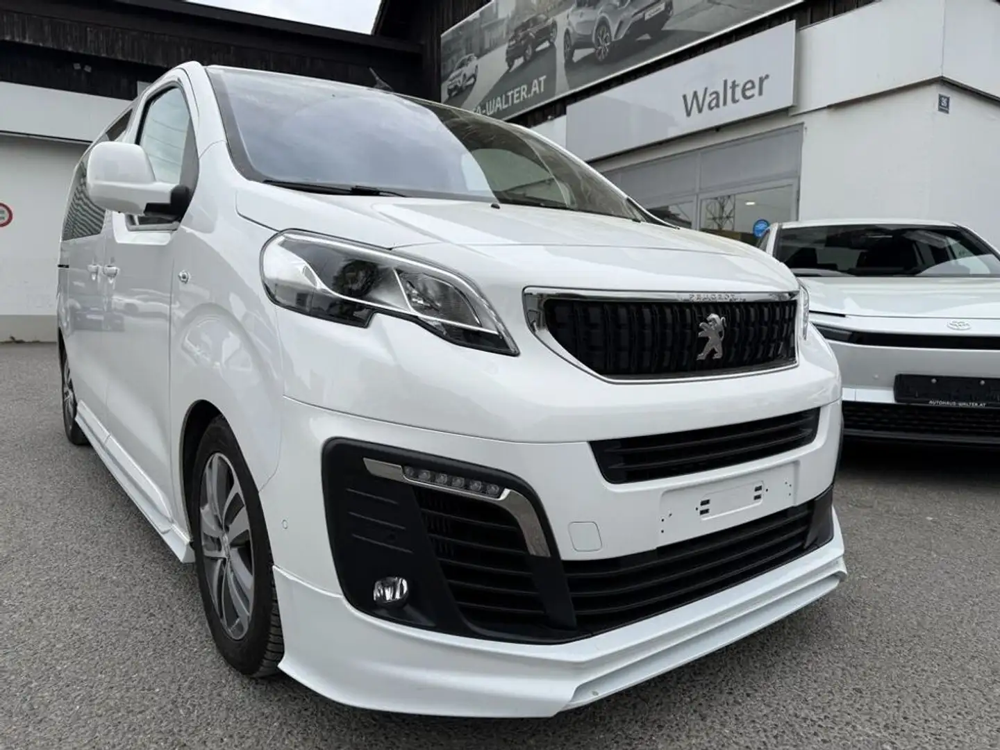 Peugeot Traveller Business VIP L2 Weiß - 2