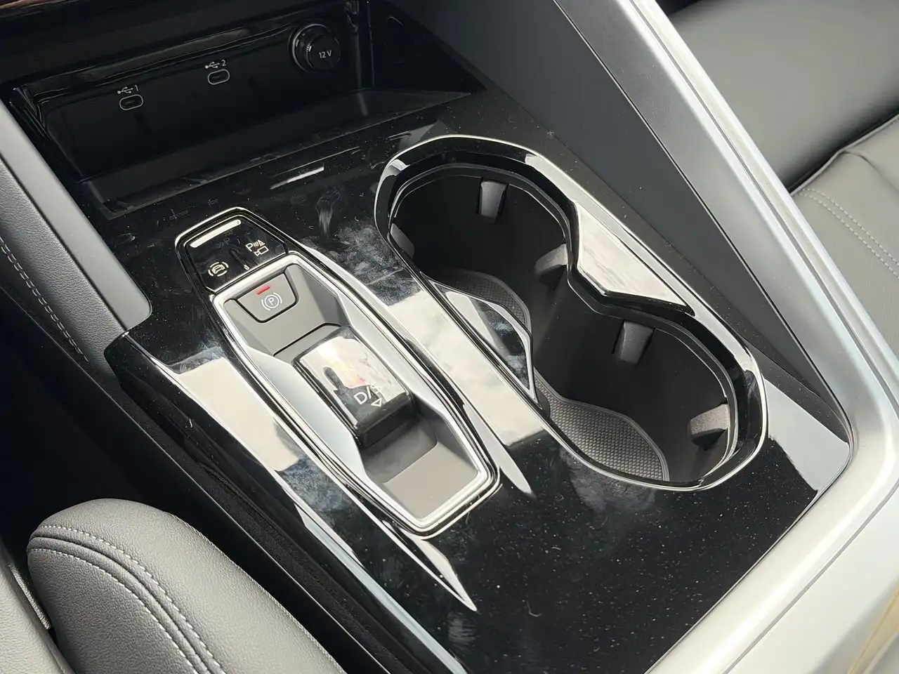 Audi Q5 снимка Audi Q5