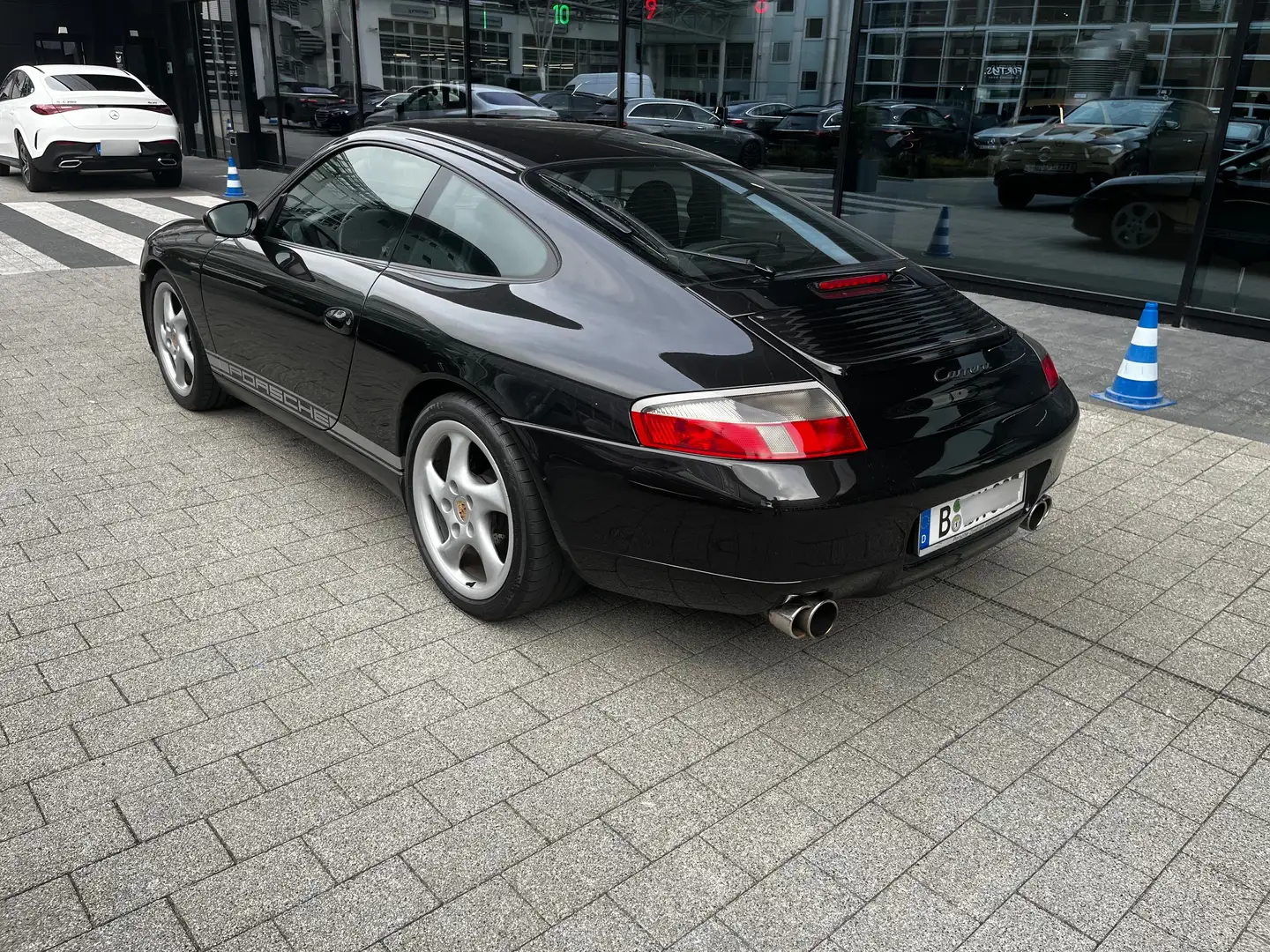 Porsche 996 911 Carrera schwarz Heckantrieb Schaltwagen Noir - 2