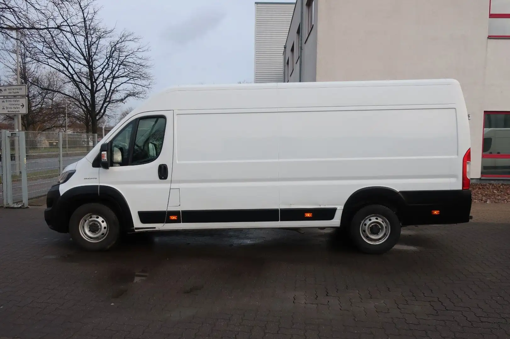 Fiat Ducato Maxi Grossr.-Kasten 35 180 L5H2 RS: 4035 Weiß - 2