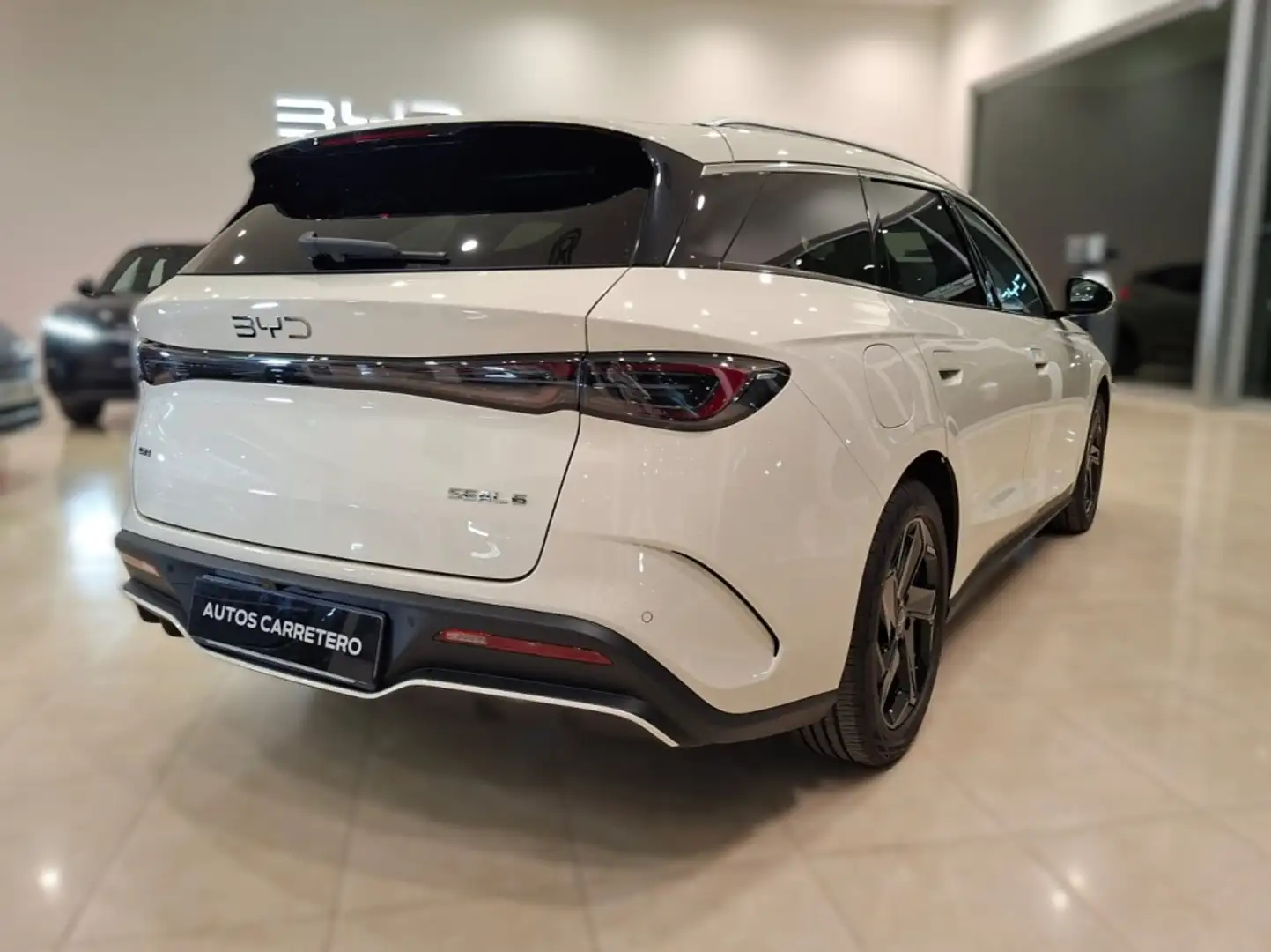 BYD Seal 6 DM-i Touring Comfort Lite 156kW Blanco - 2