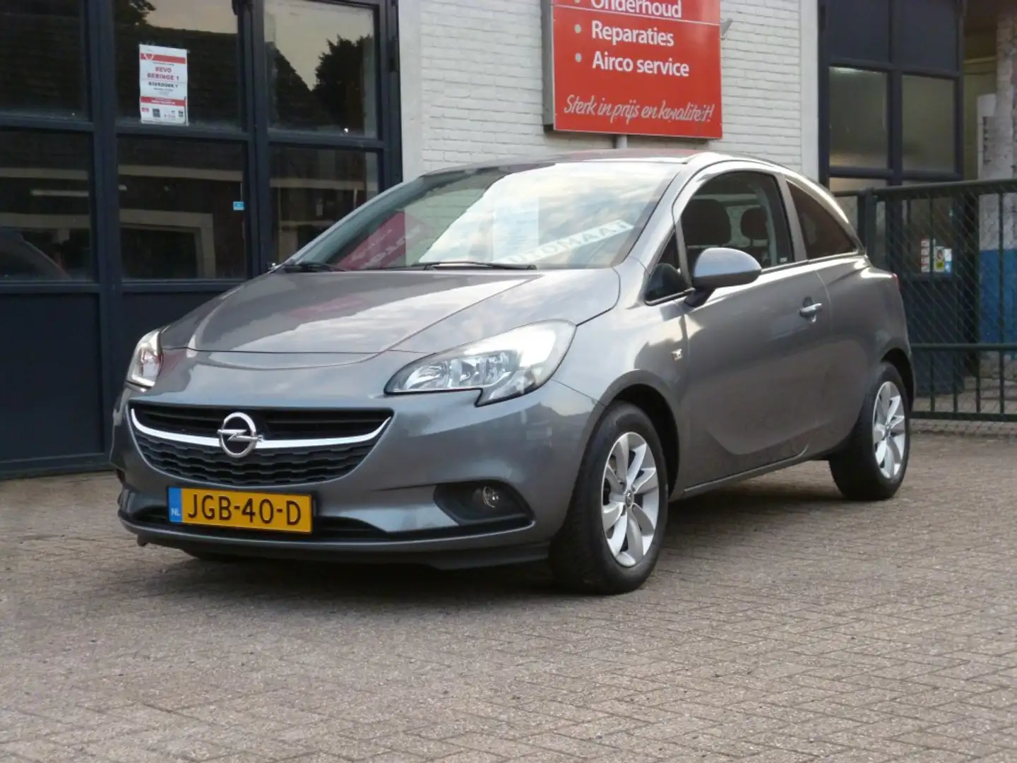 Opel Corsa-e 1.4 Business+ Automaat Grijs - 1