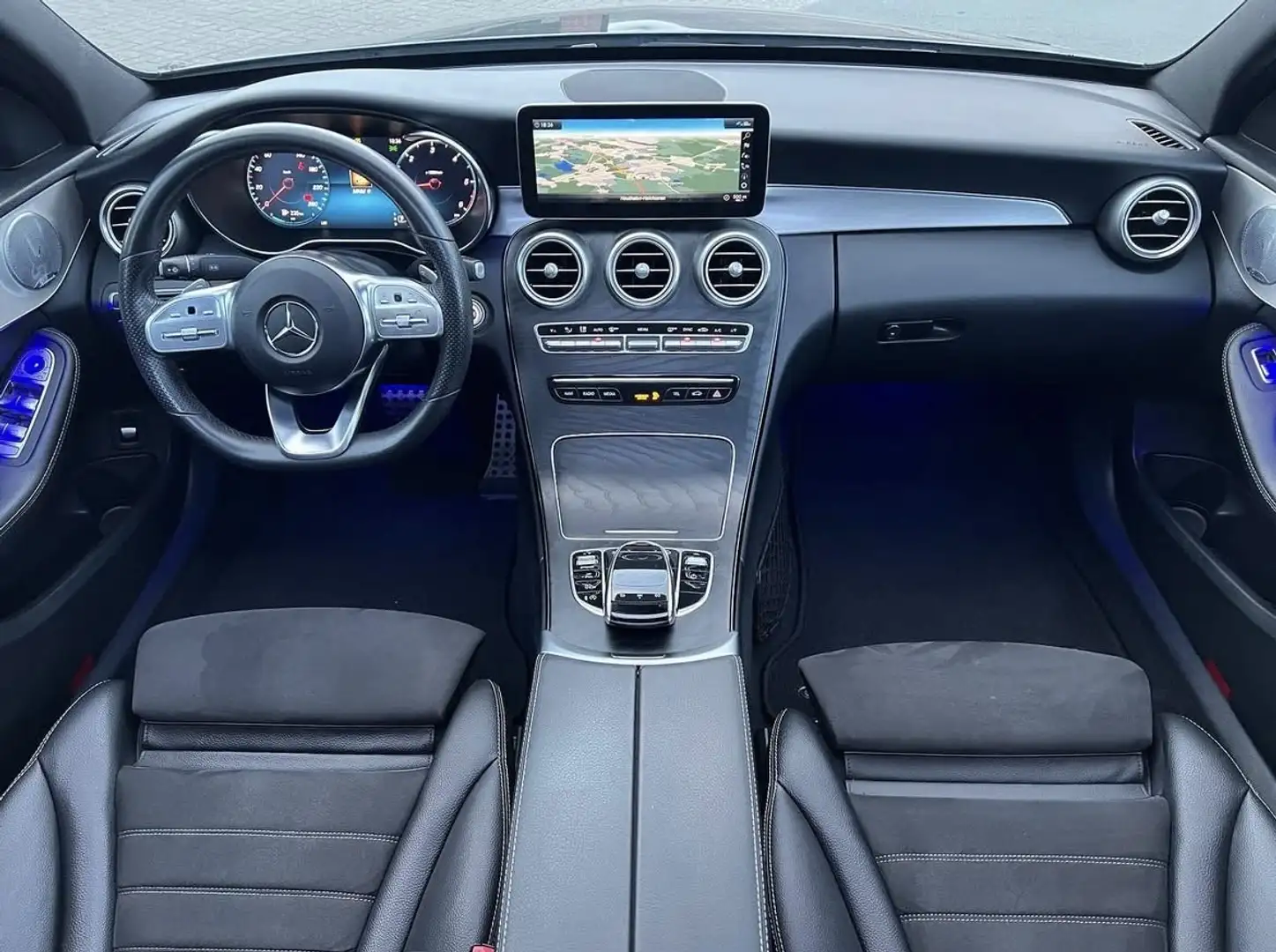 Mercedes-Benz C 200 Night pakket, Burmester, Panoramisch dak, 360 cam Grijs - 2