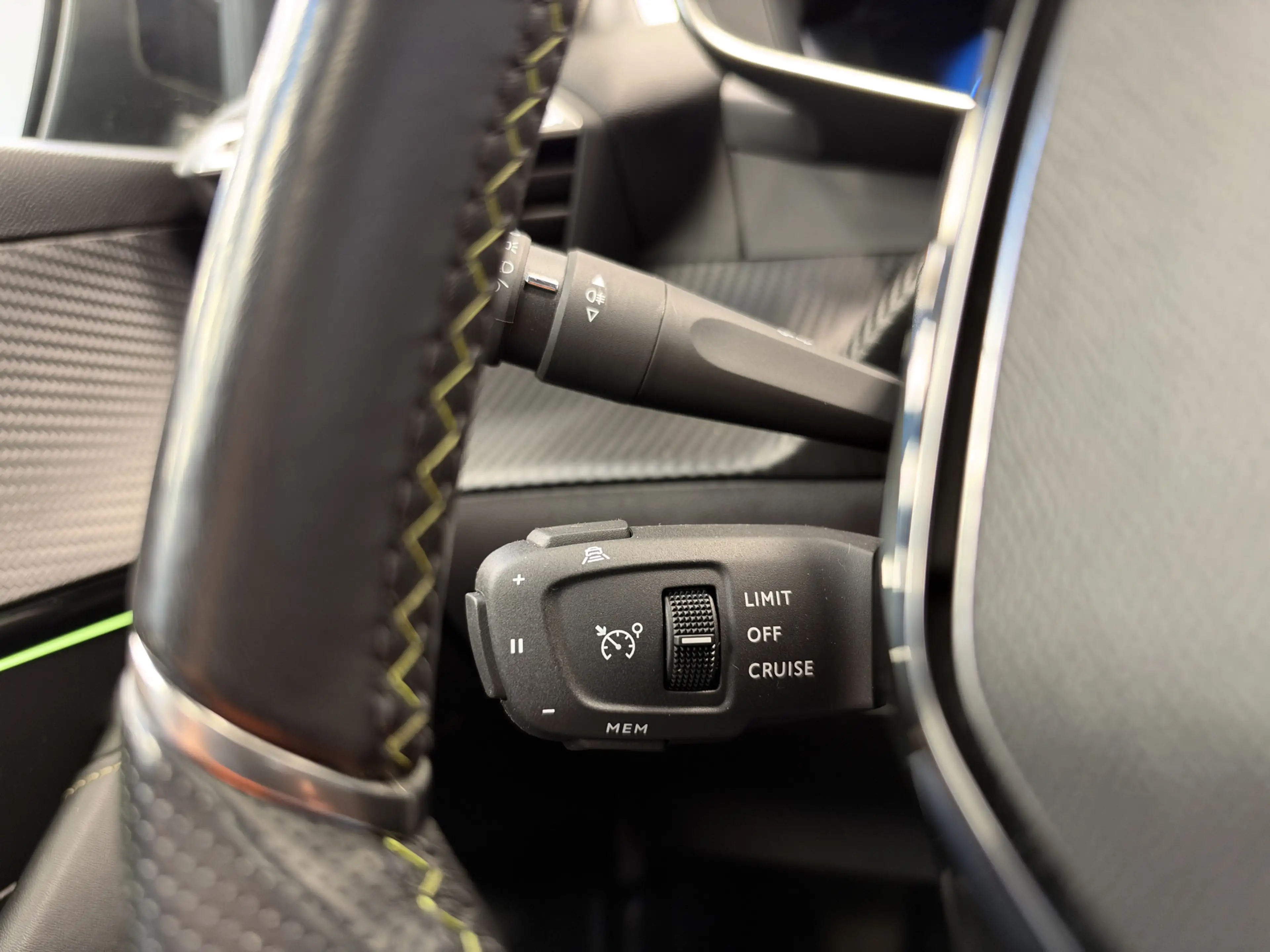Peugeot e-208 EV GT Pack 50 kWh Panoramadak Navigatie Adaptive-C — photo 8