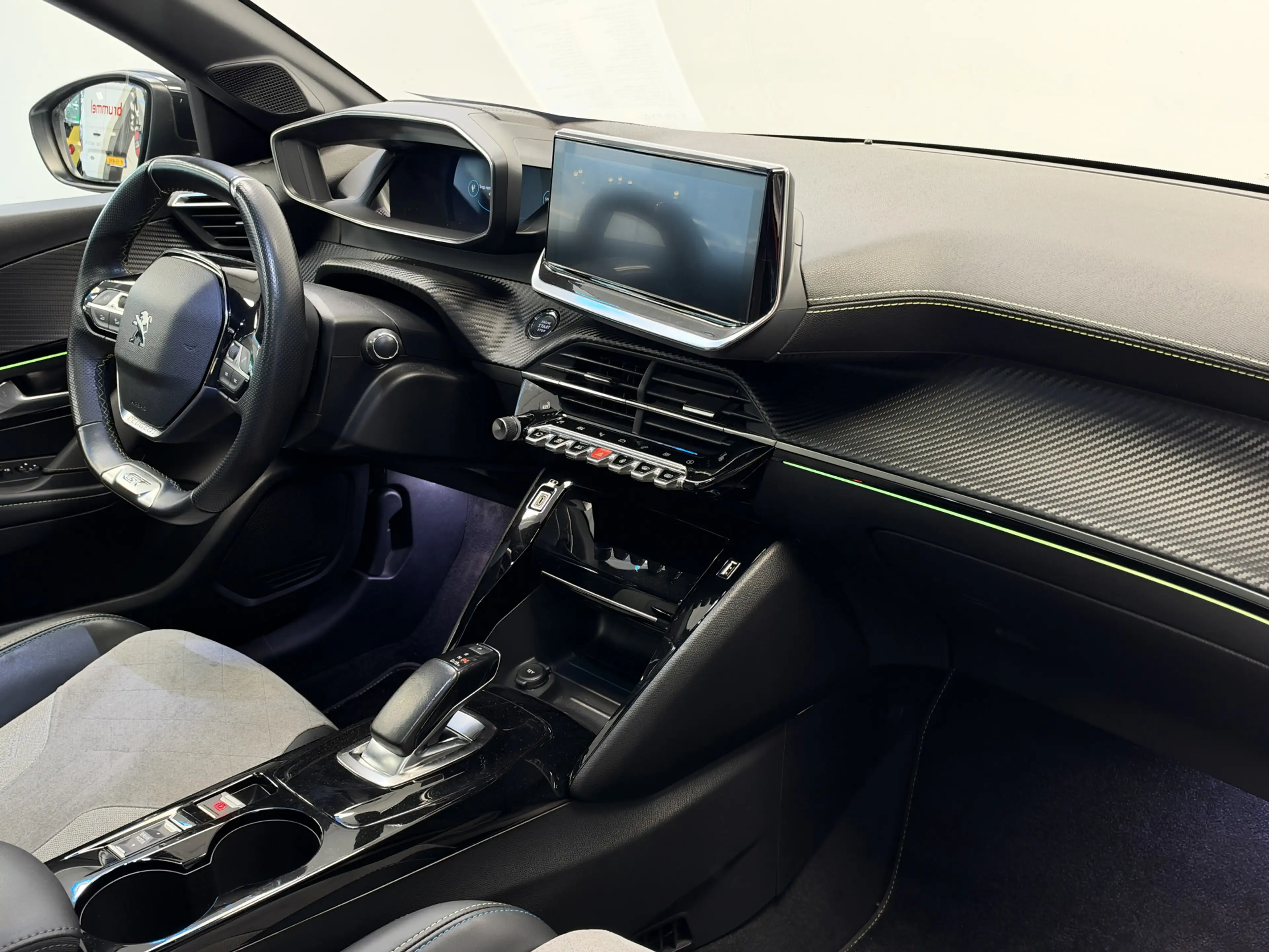 Peugeot e-208 EV GT Pack 50 kWh Panoramadak Navigatie Adaptive-C — photo 6