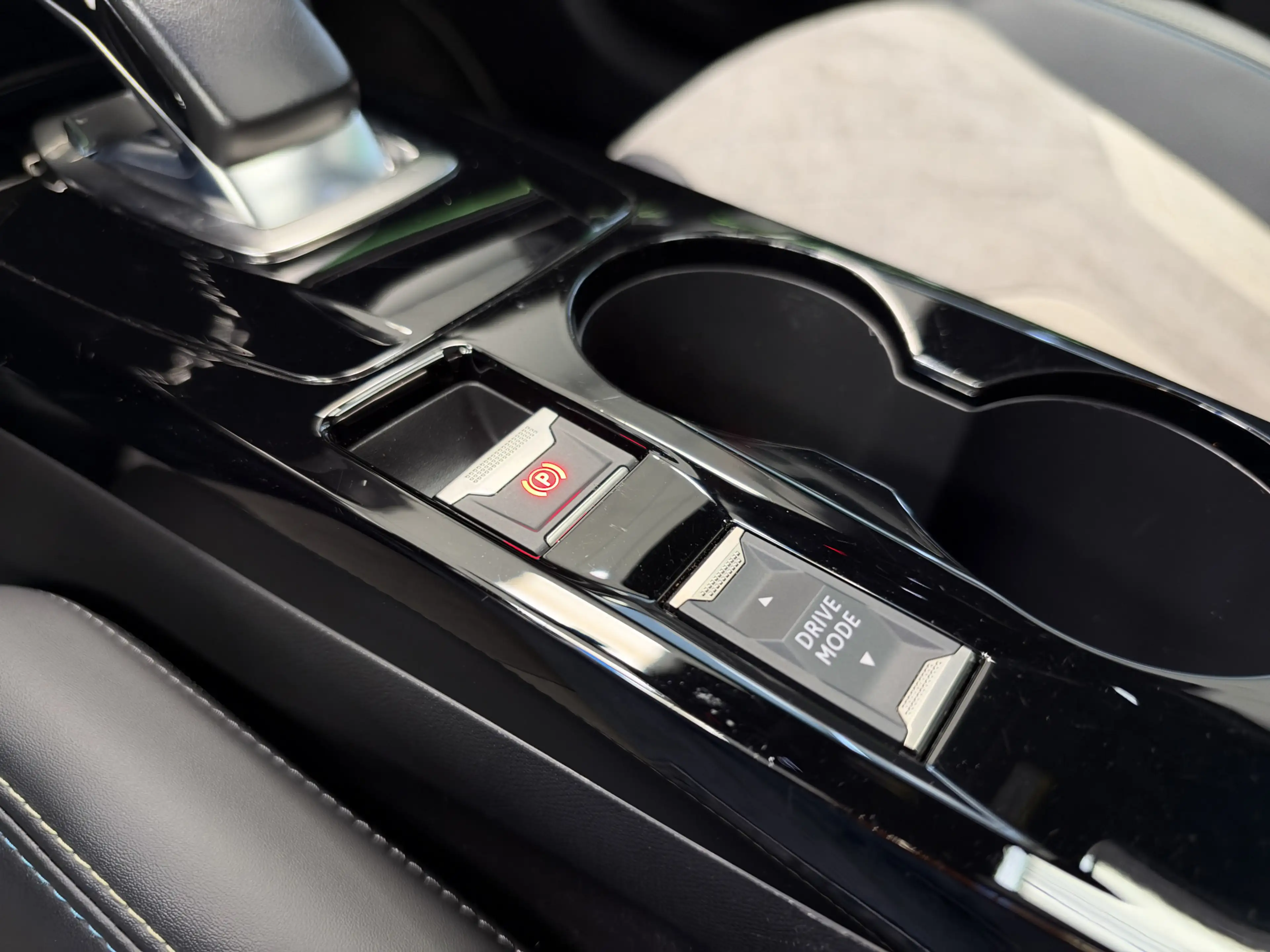 Peugeot e-208 EV GT Pack 50 kWh Panoramadak Navigatie Adaptive-C — photo 14