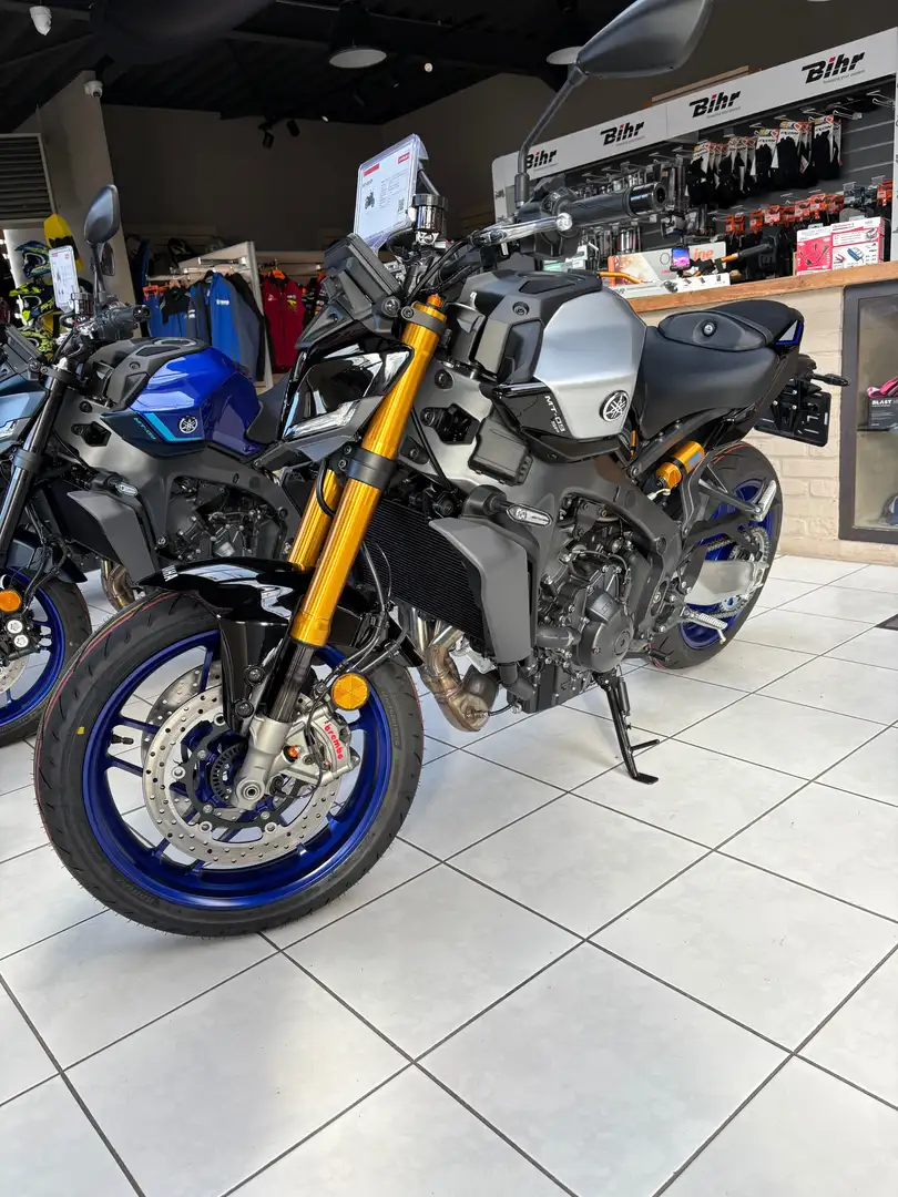 Yamaha MT-09 SP Argent - 2