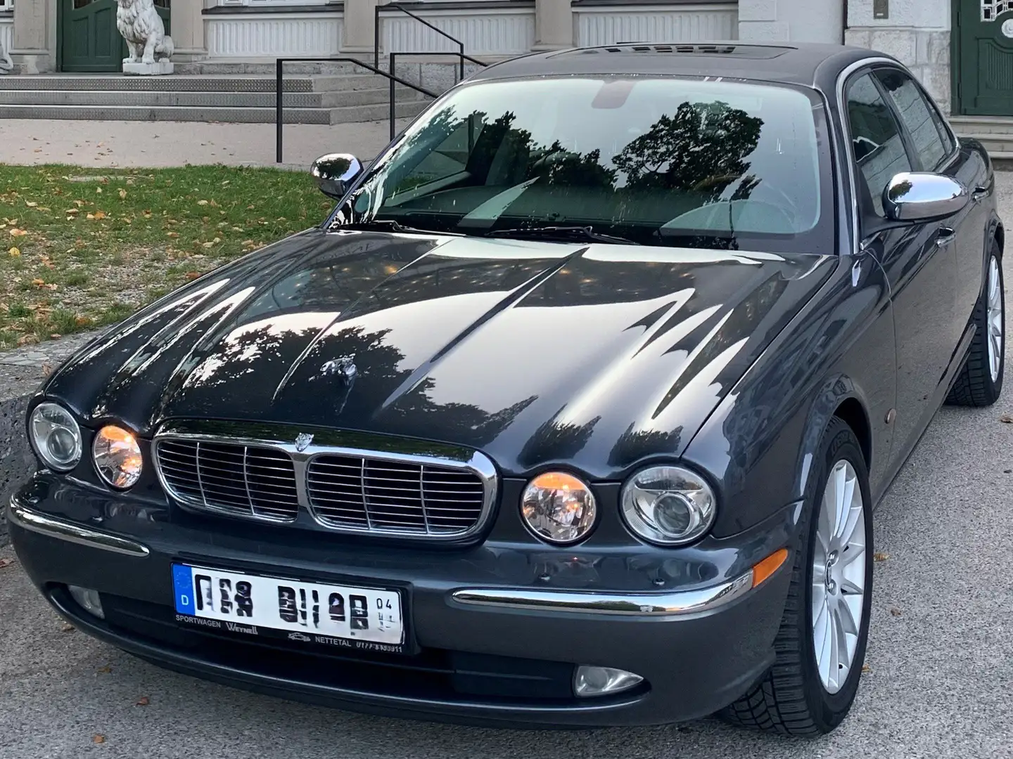 Jaguar XJ XJ6 2.7 Twin Turbo Diesel Executive Gris - 1